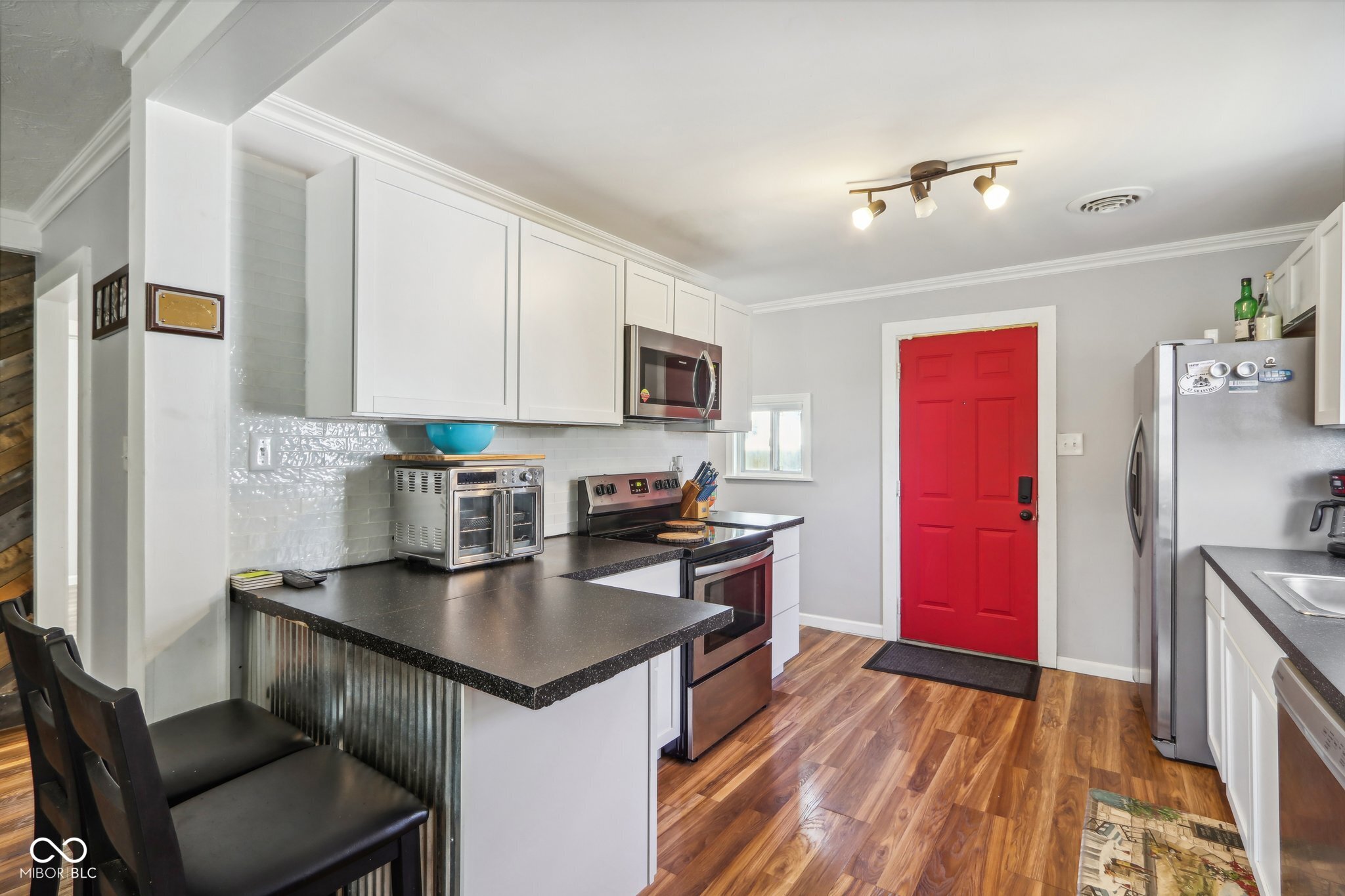 512 Marine Drive