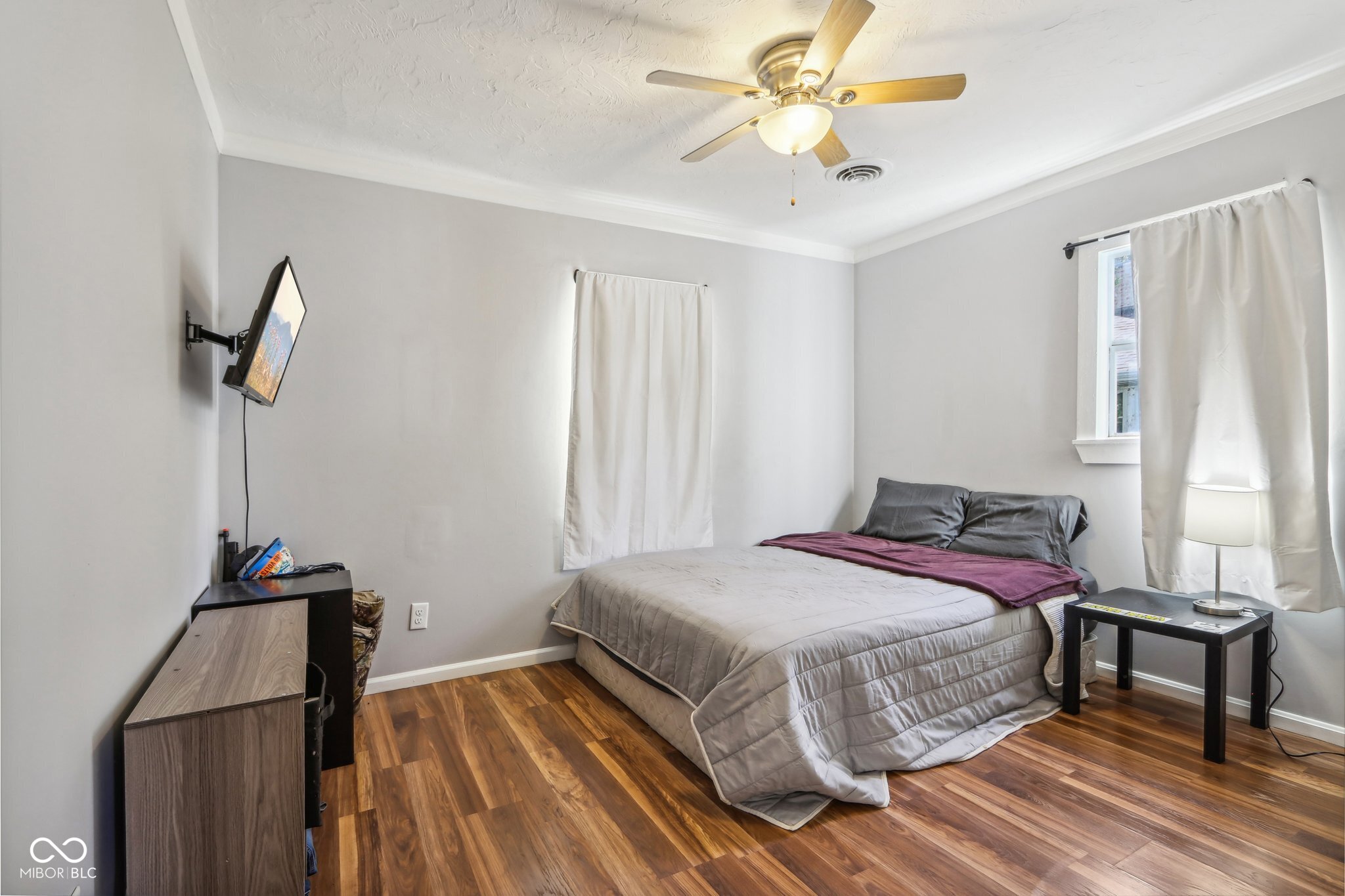 512 Marine Drive