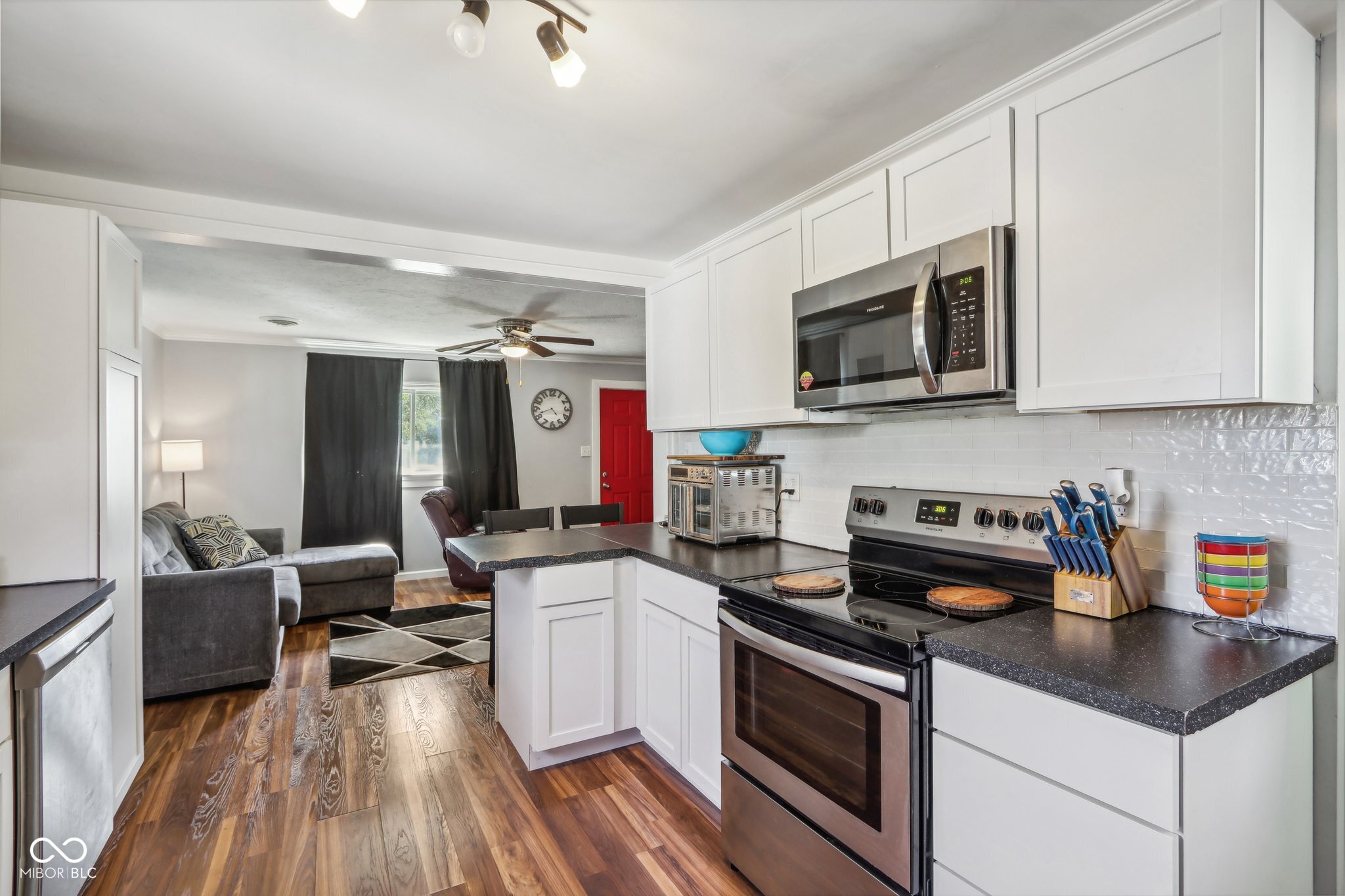 512 Marine Drive