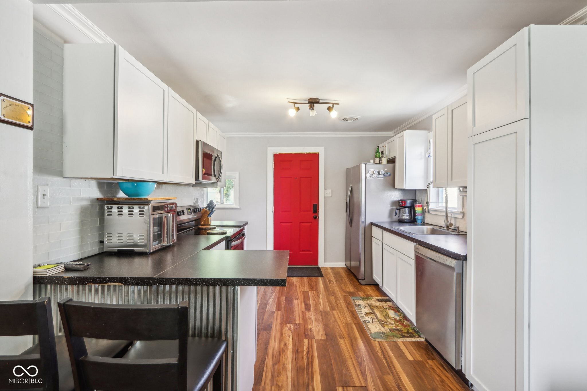 512 Marine Drive