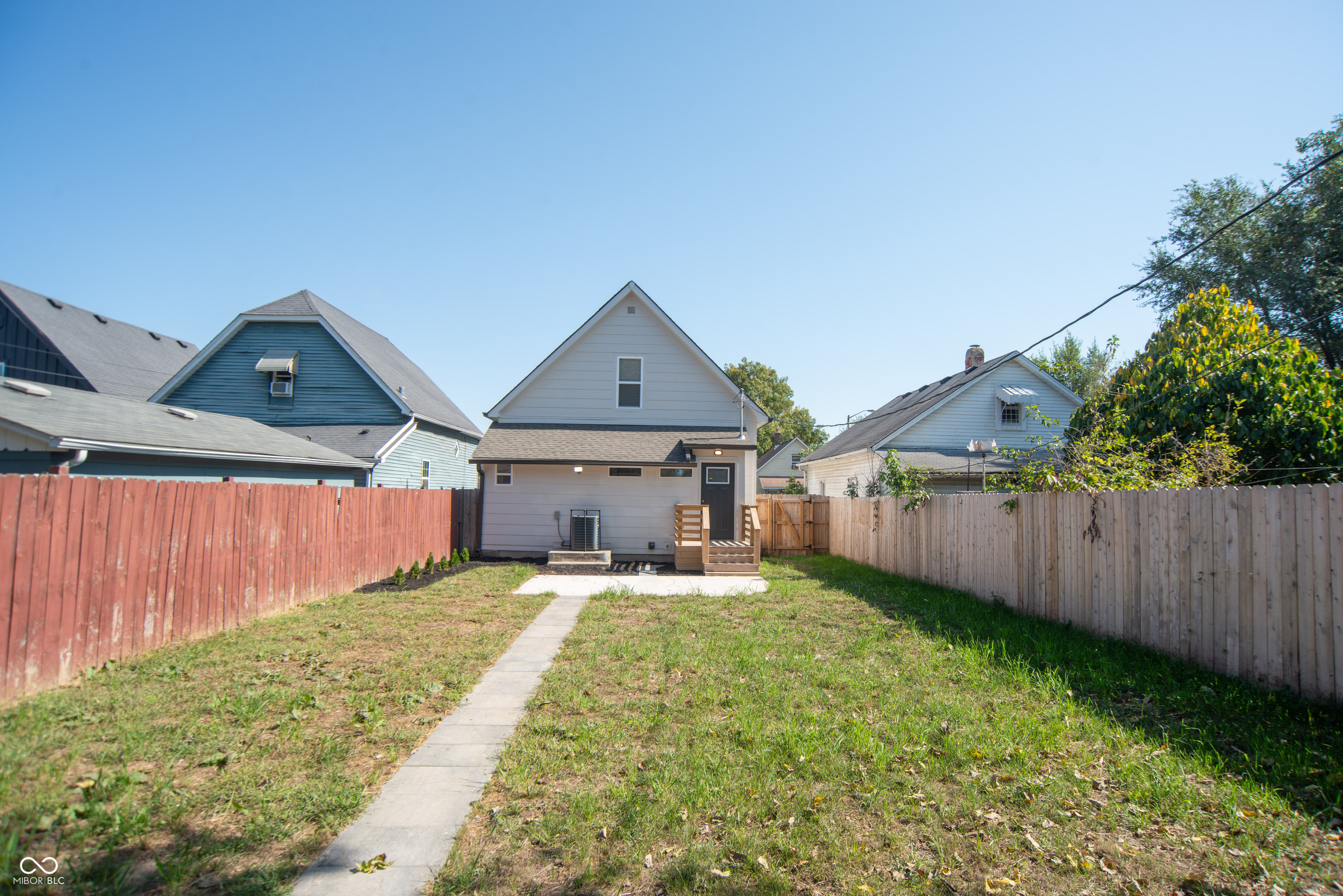 526 S Holmes Avenue