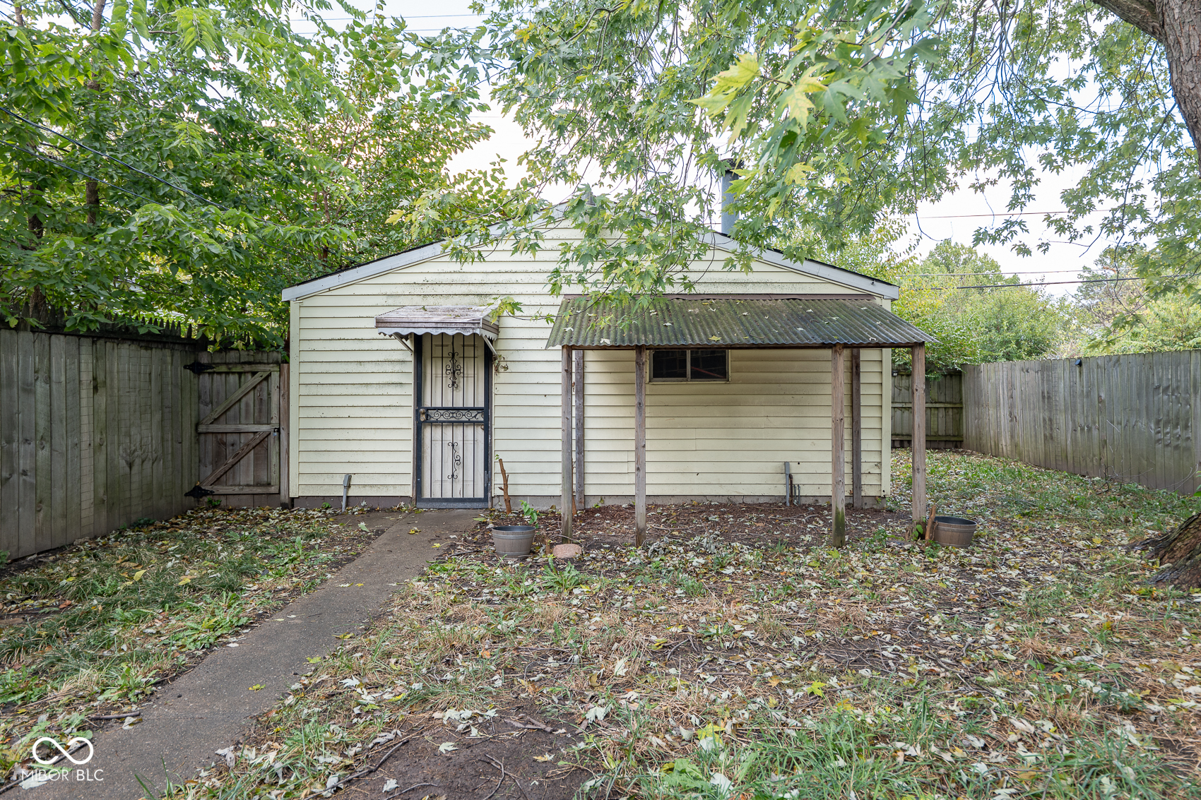 733 N Chester Avenue