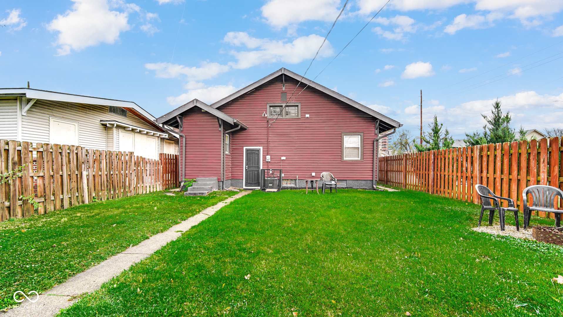 2906 Ruckle Street