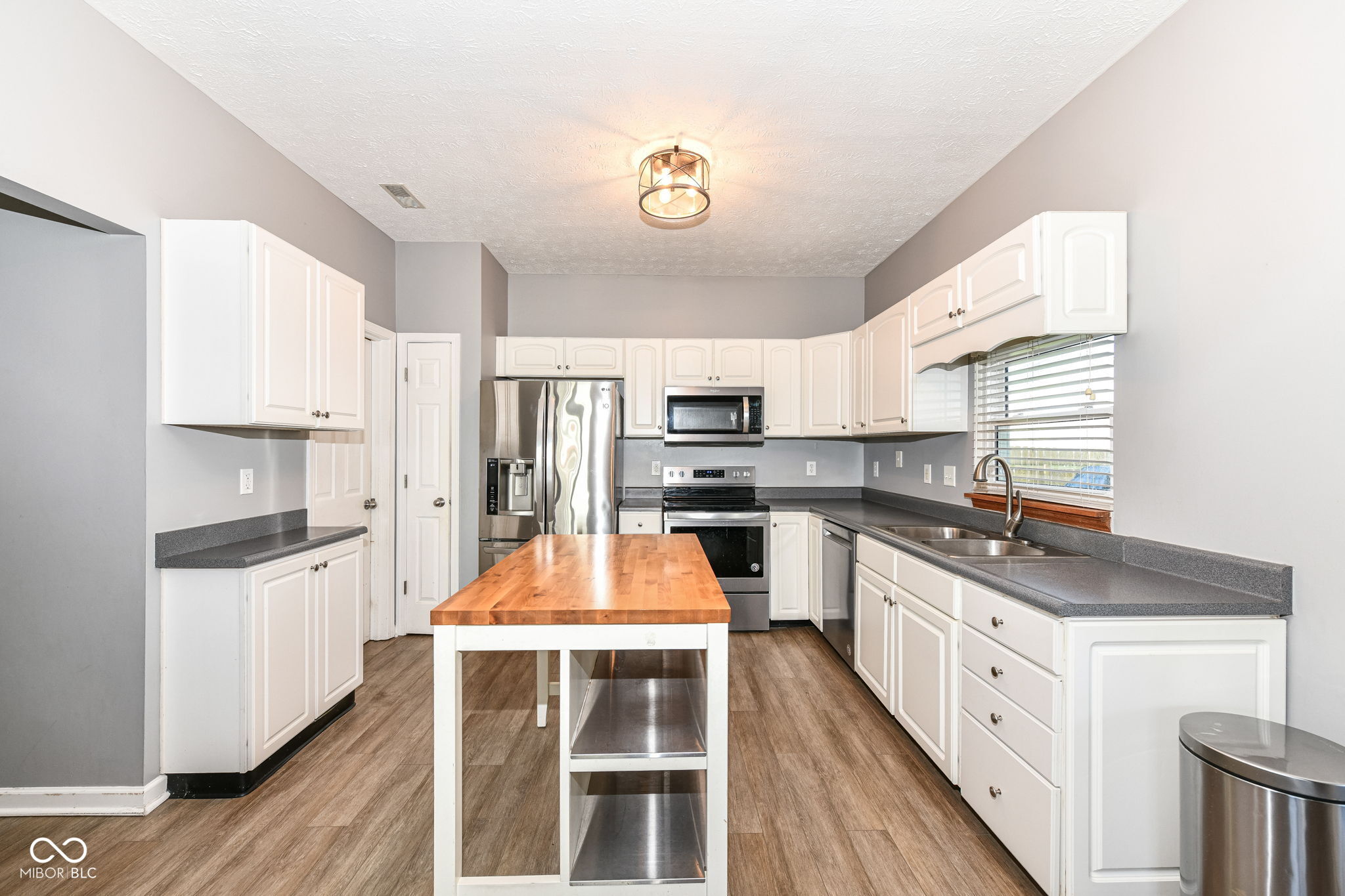 10121 Youngwood Lane