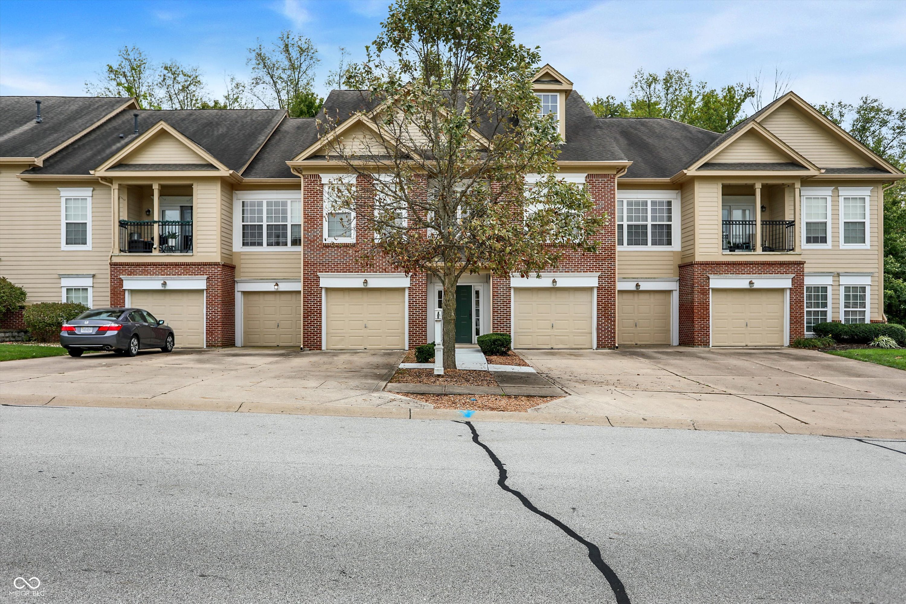1597 Lacebark Drive Unit: F