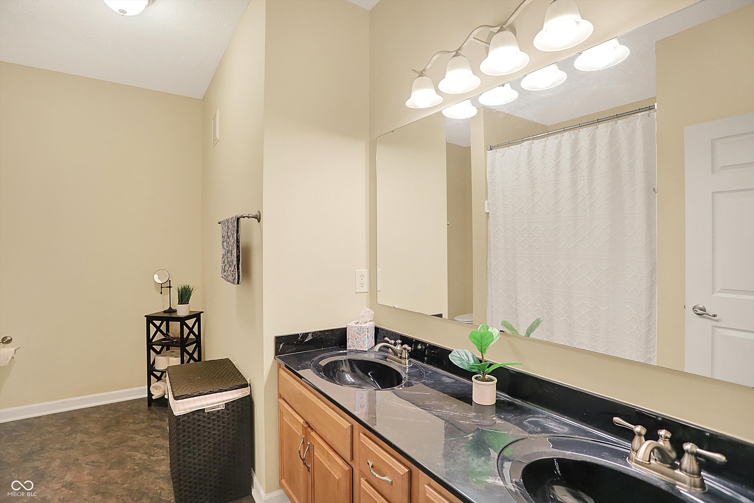 1597 Lacebark Drive Unit: F