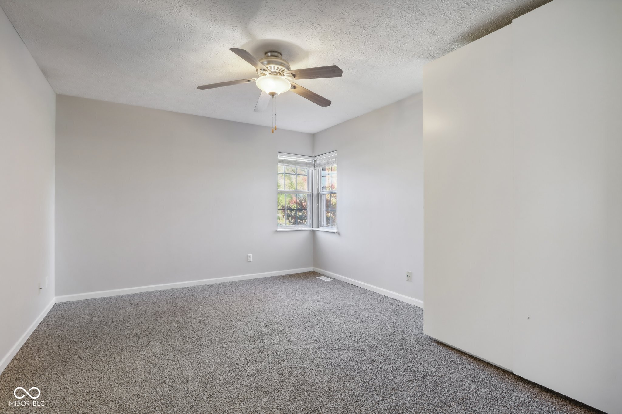 6913 Hardwood Drive