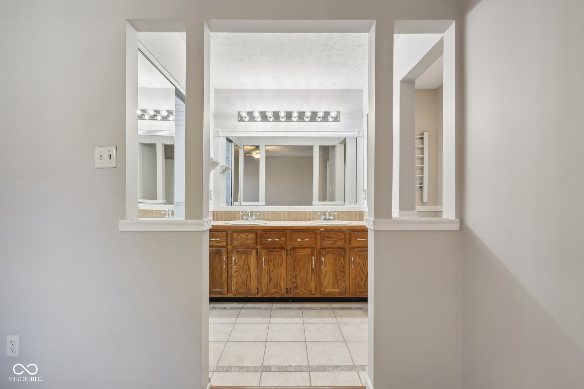 6913 Hardwood Drive