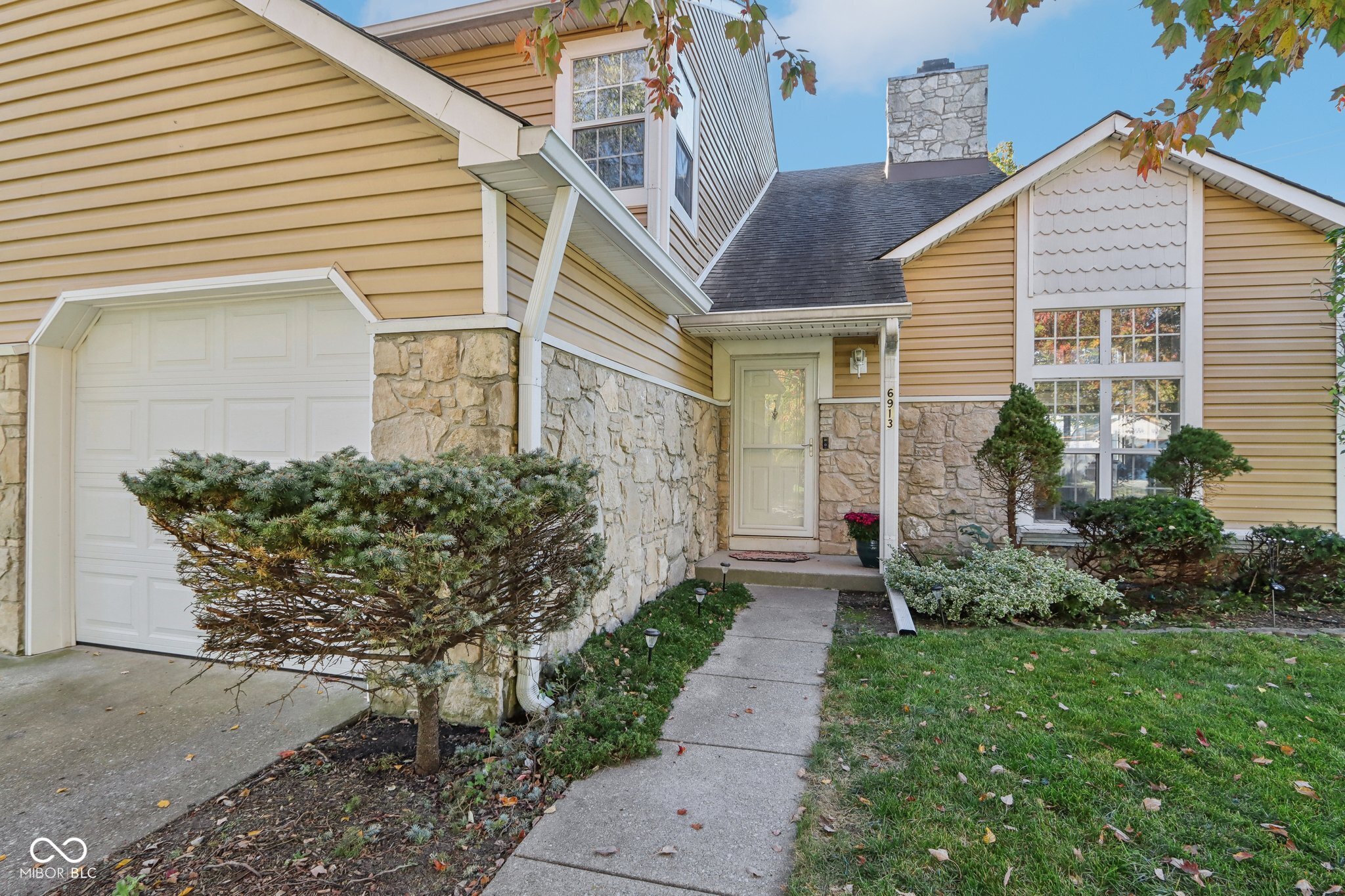 6913 Hardwood Drive