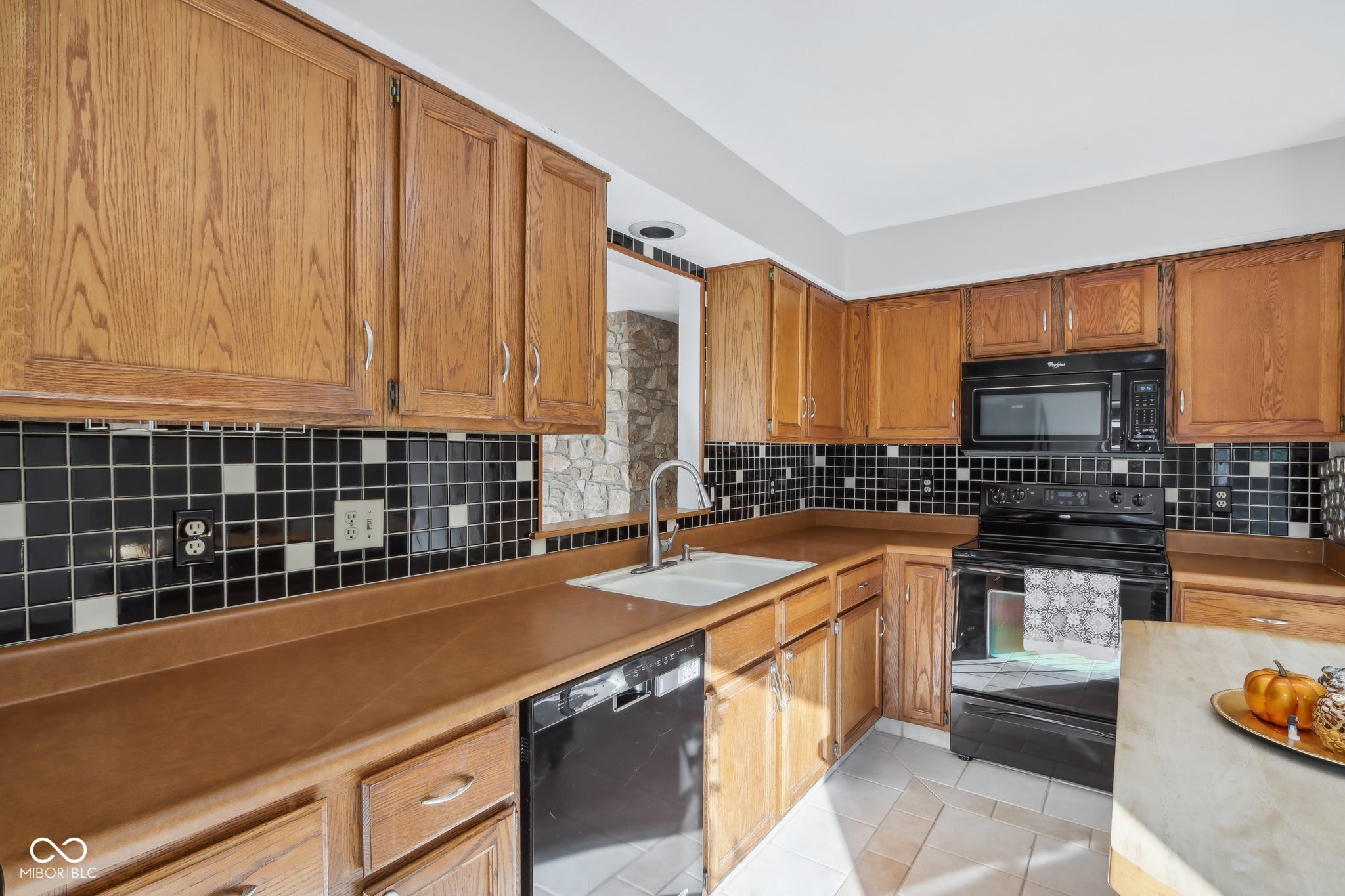 6913 Hardwood Drive