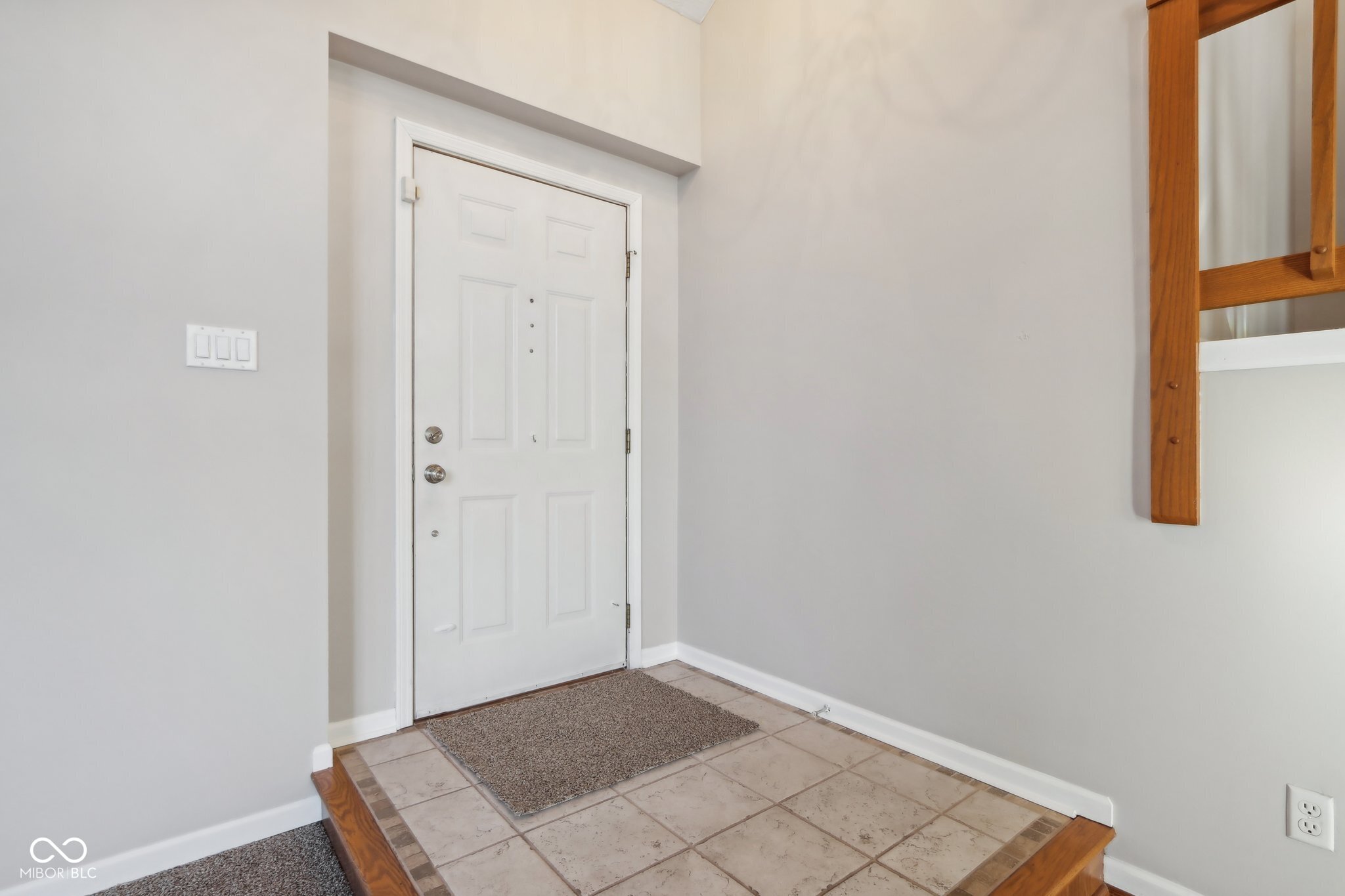 6913 Hardwood Drive