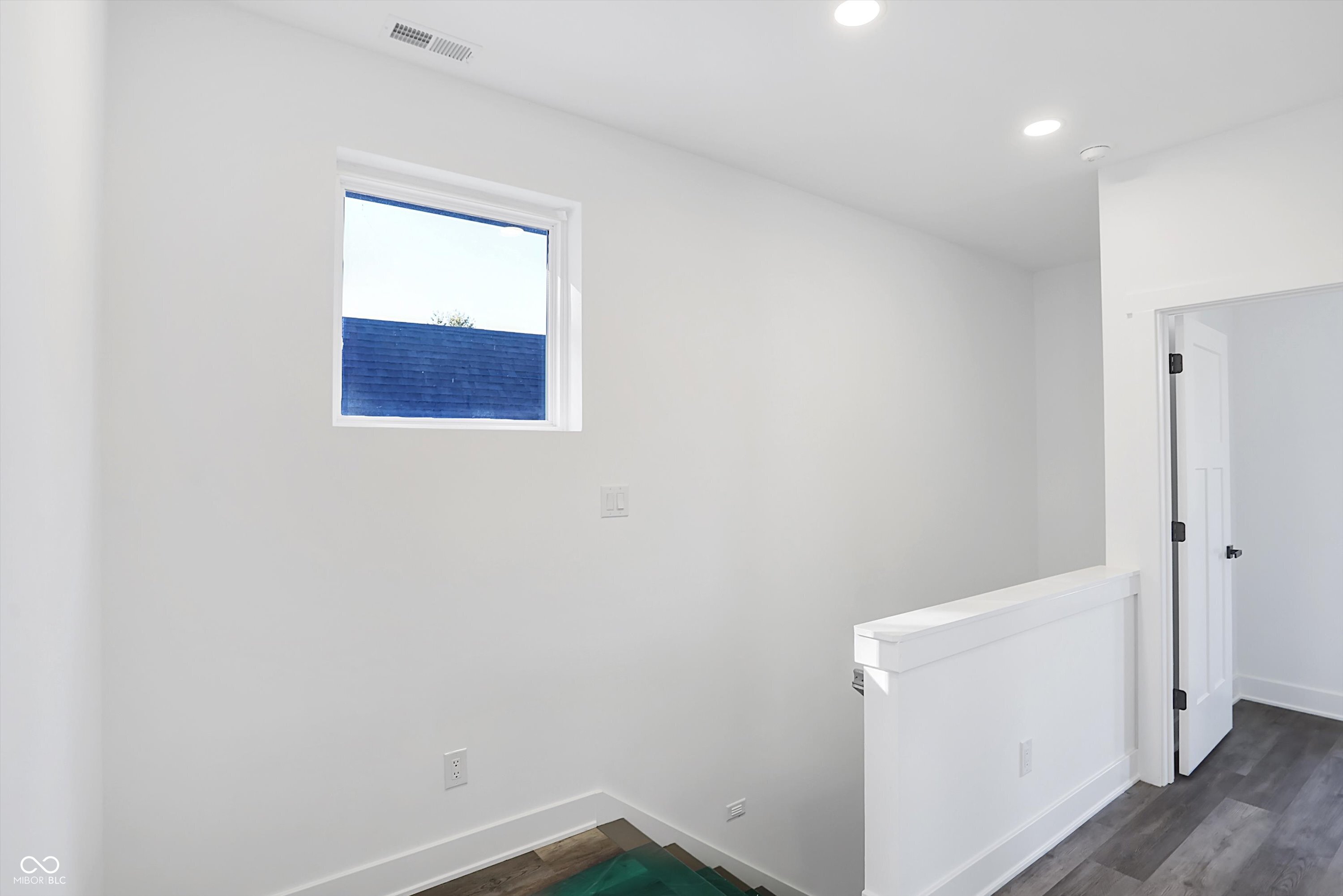 1045 Villa Avenue