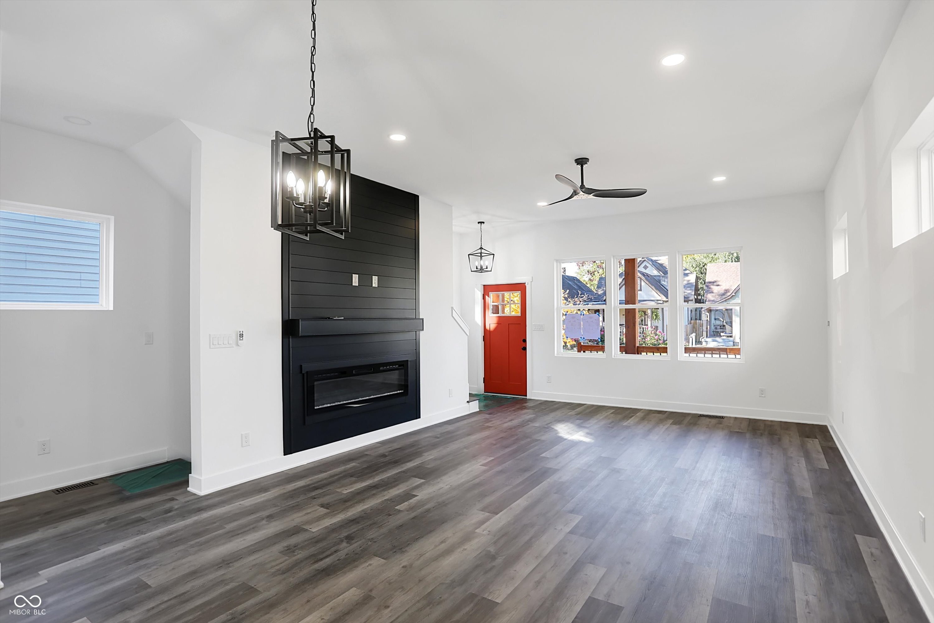 1045 Villa Avenue