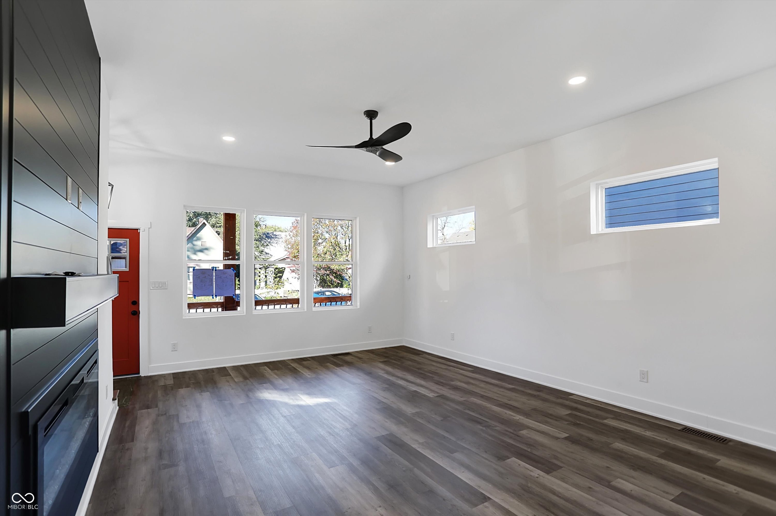 1045 Villa Avenue