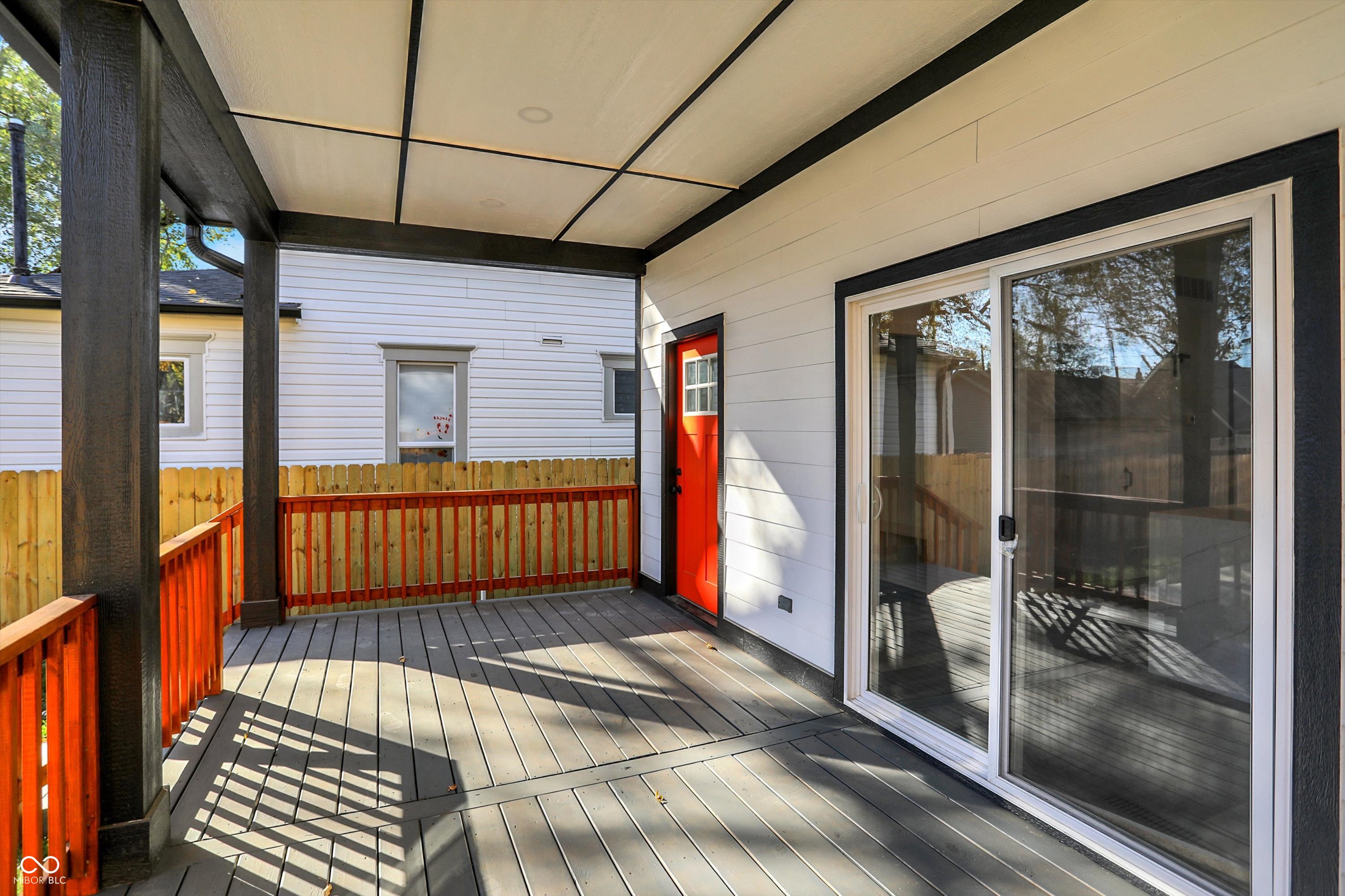 1045 Villa Avenue