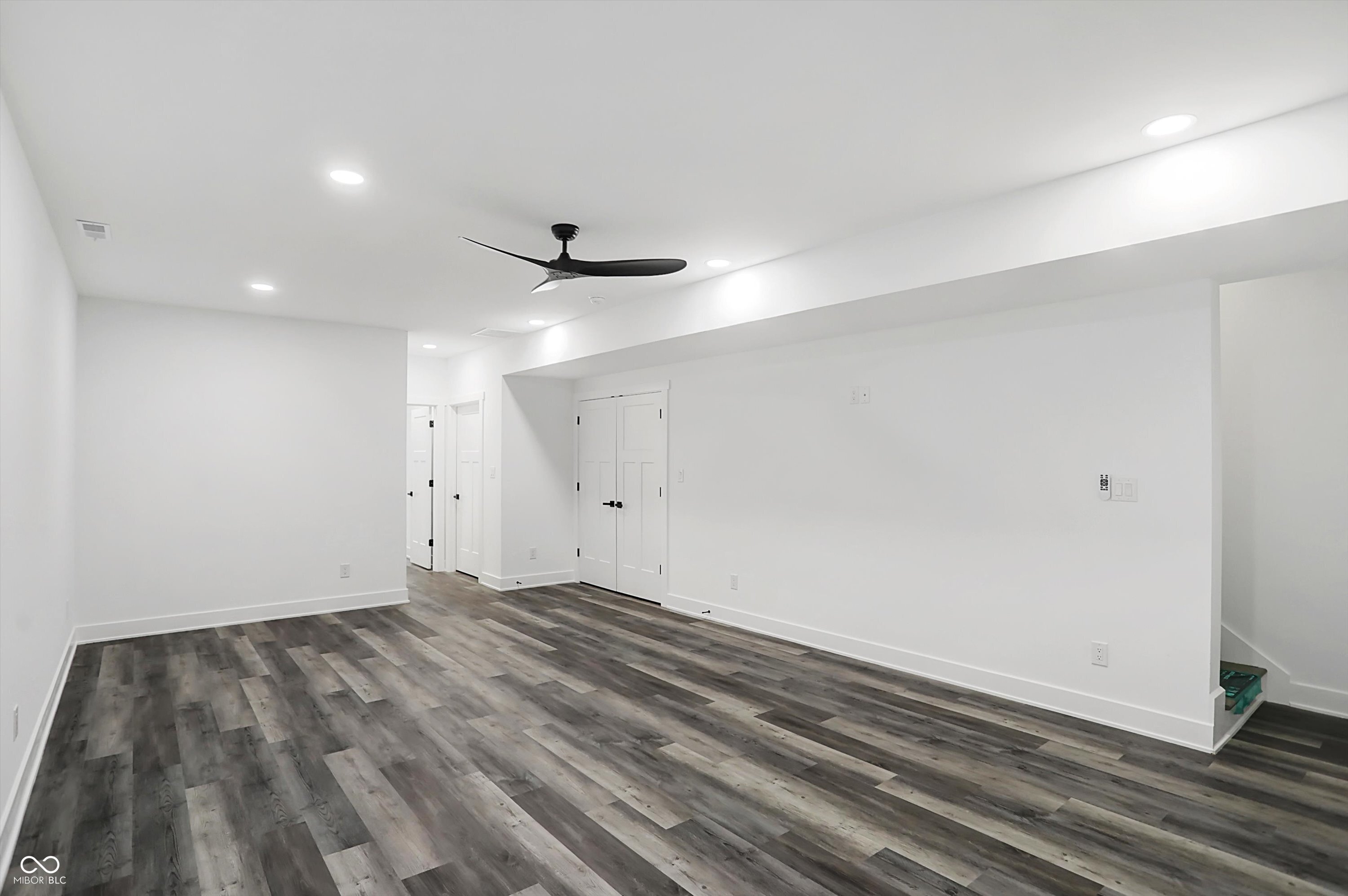 1045 Villa Avenue