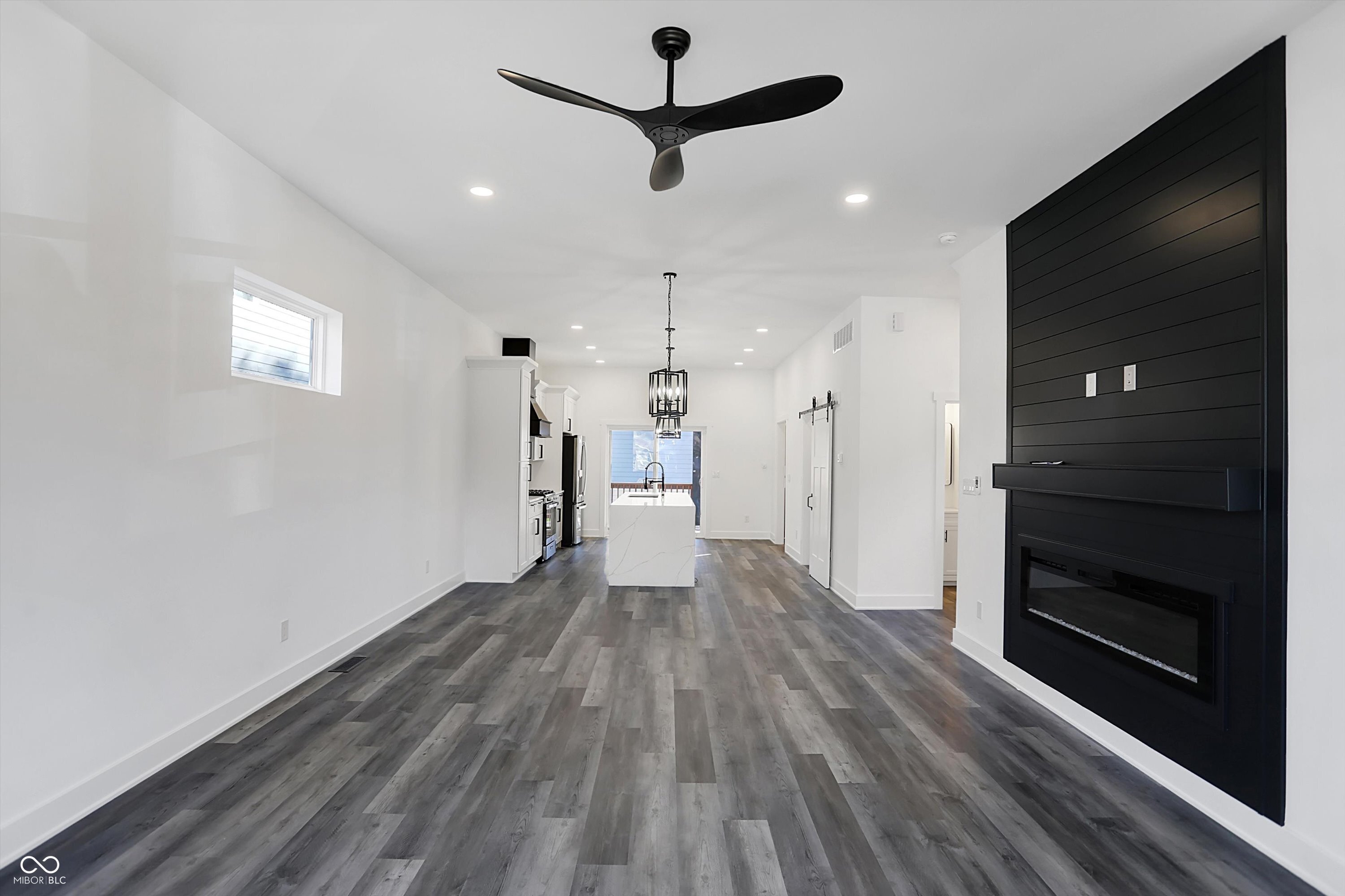 1045 Villa Avenue