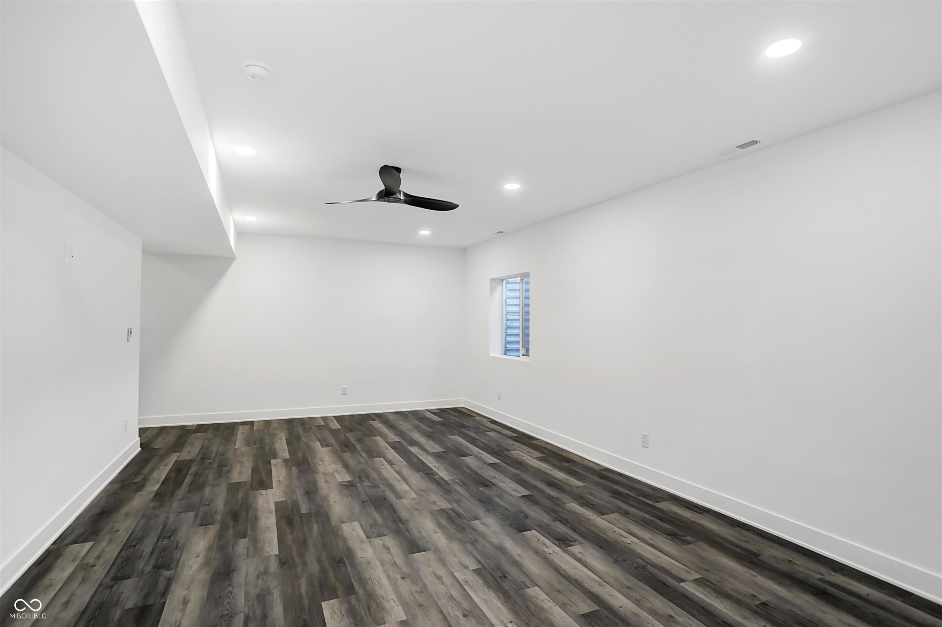 1045 Villa Avenue