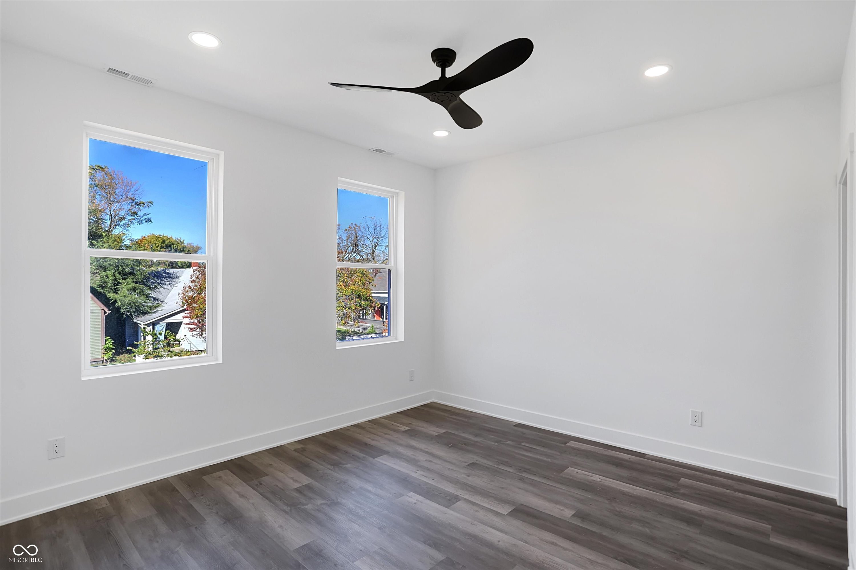 1045 Villa Avenue