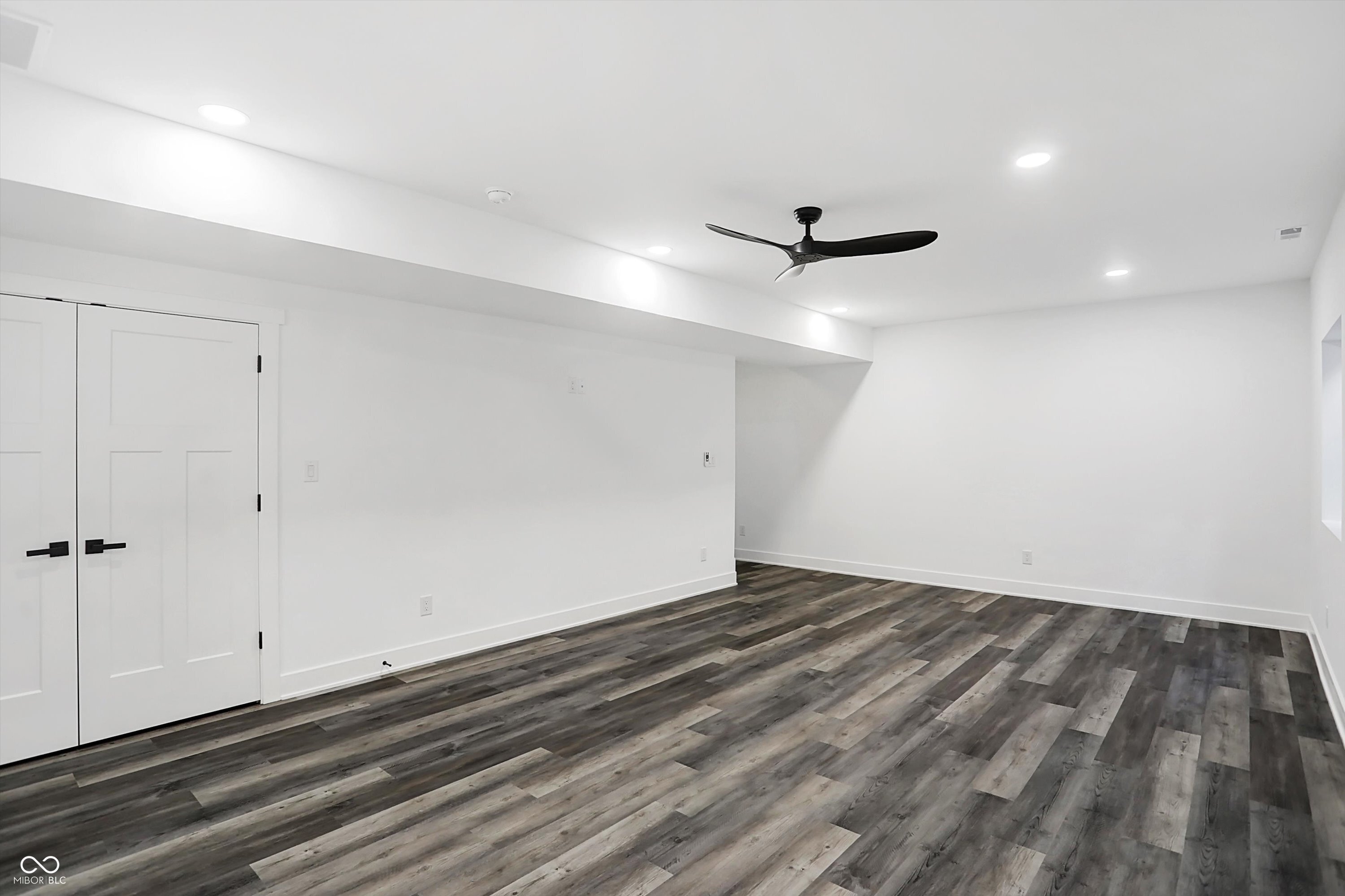 1045 Villa Avenue