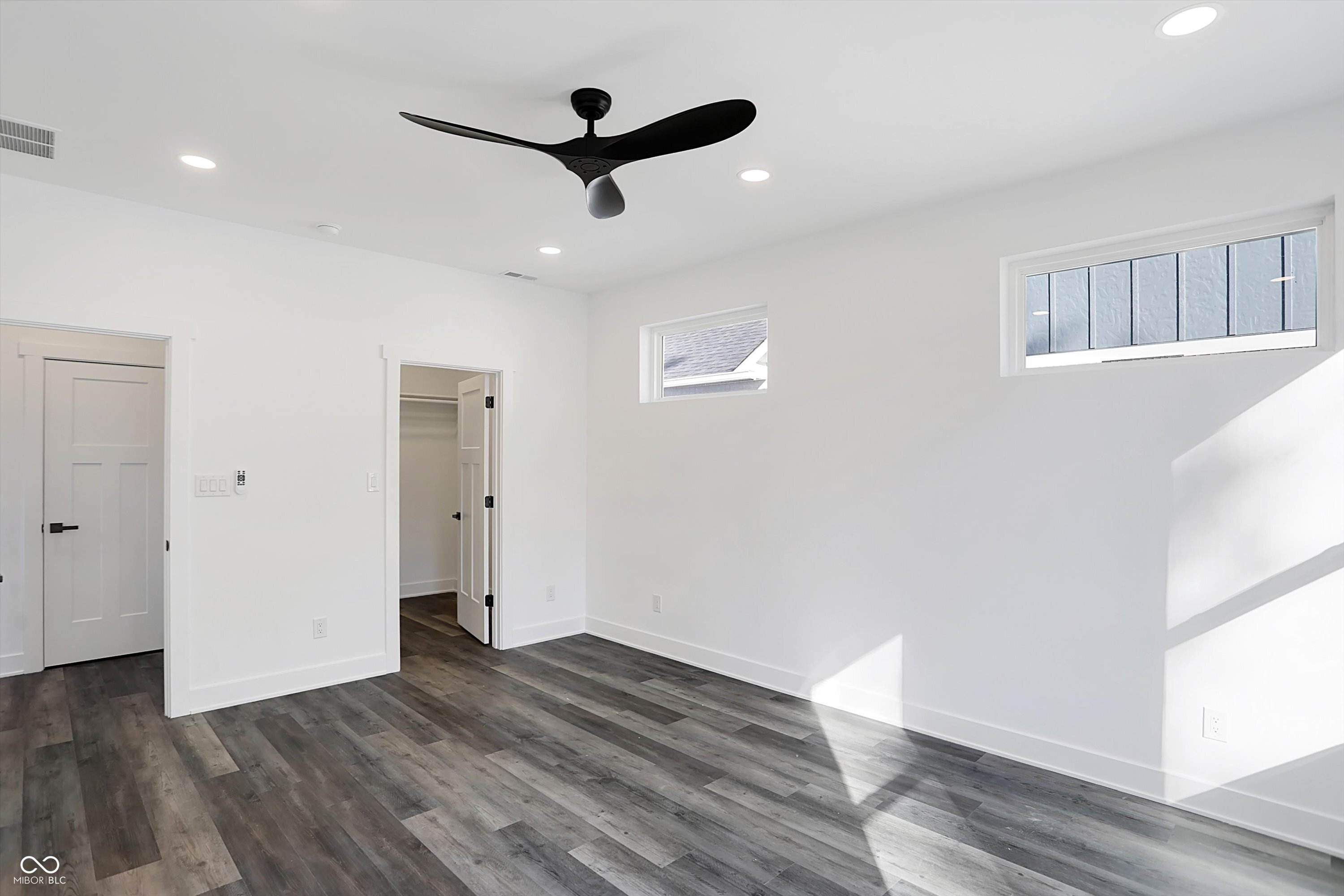 1045 Villa Avenue