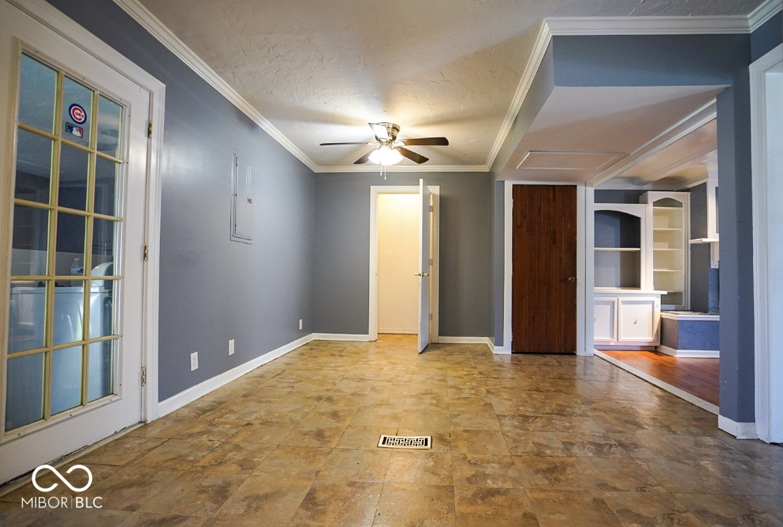 2359 Courtney Road