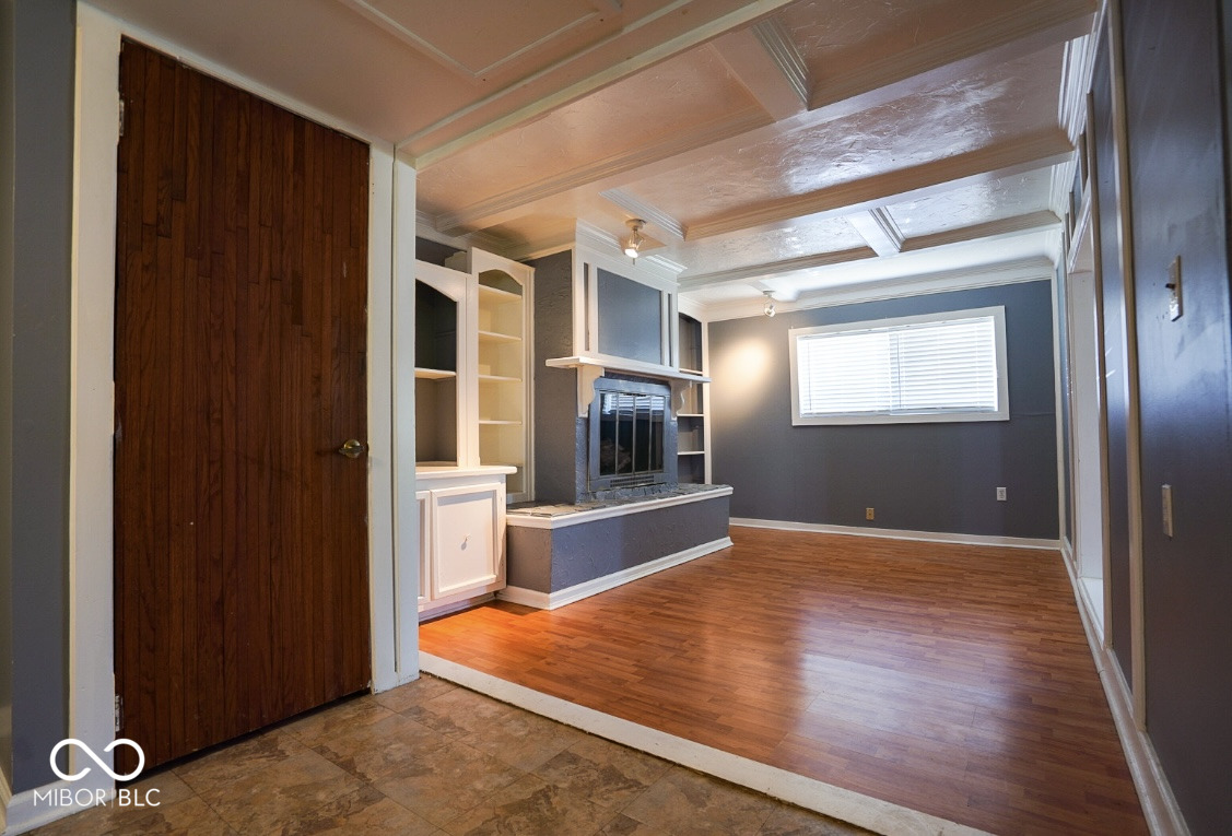 2359 Courtney Road