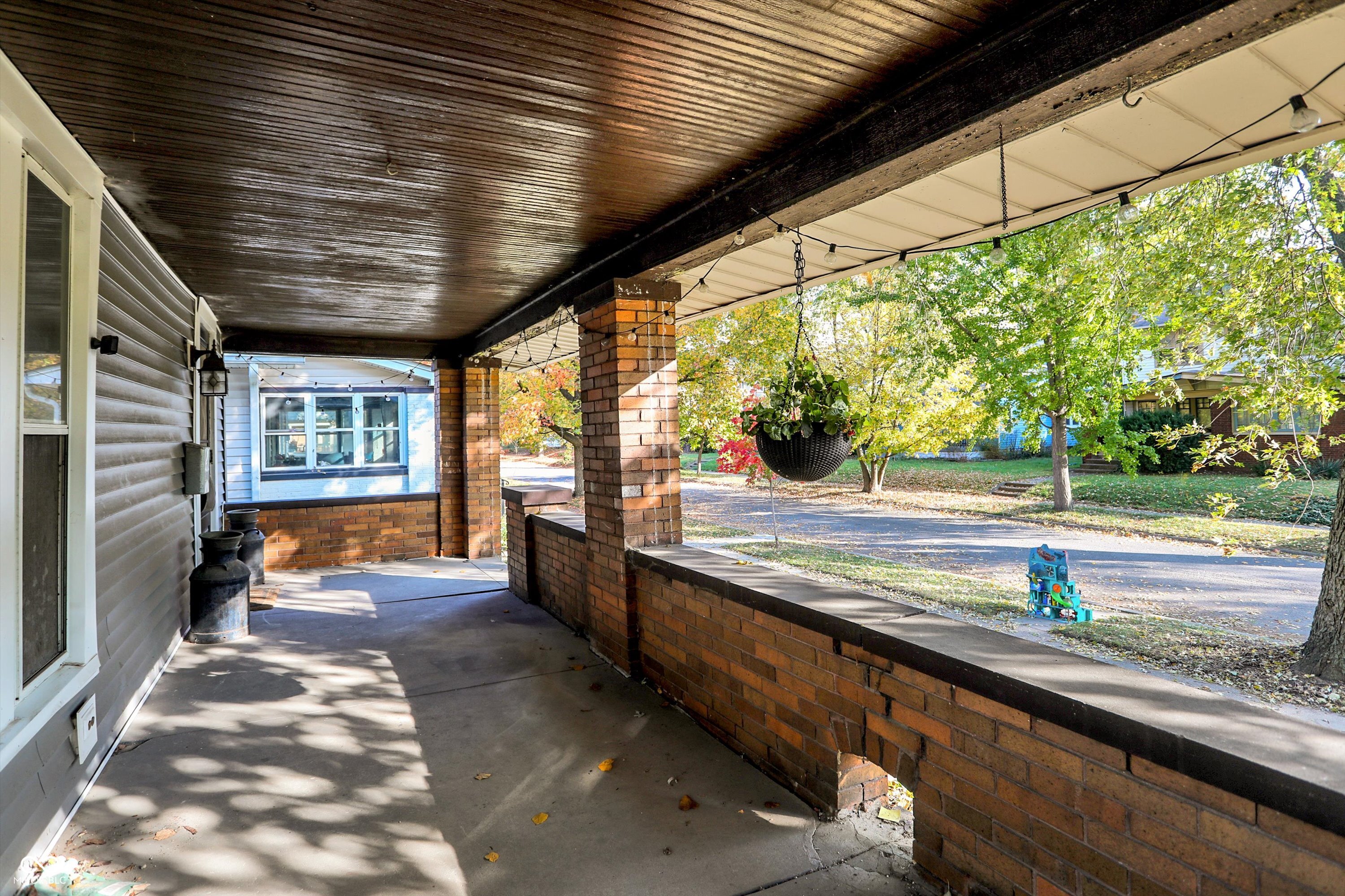 22 N Bosart Avenue