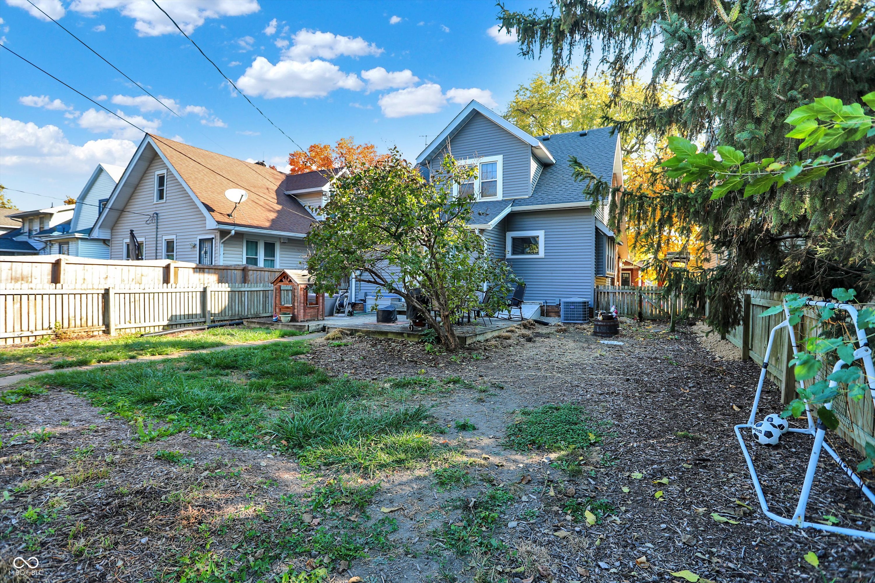 22 N Bosart Avenue