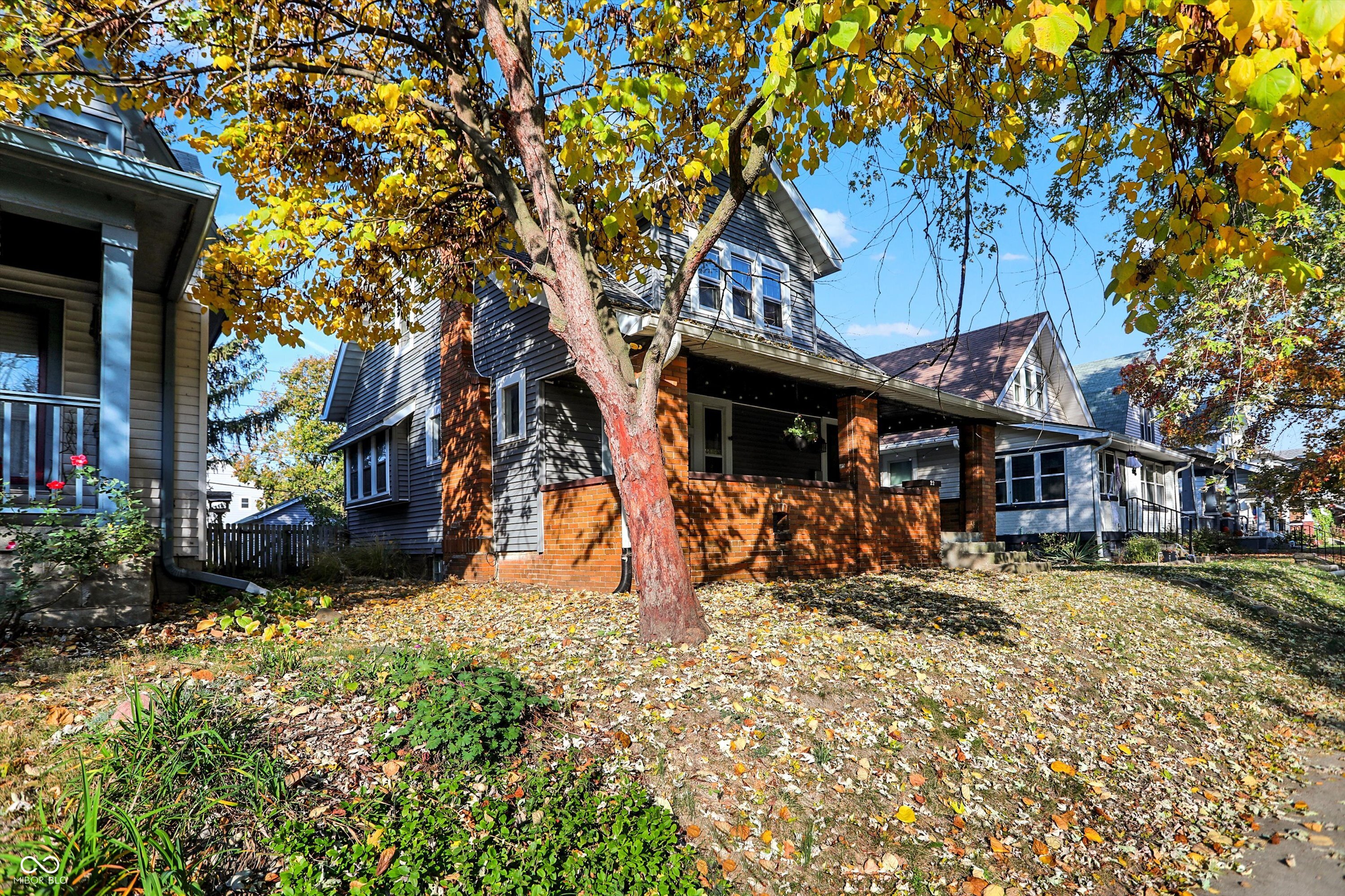 22 N Bosart Avenue