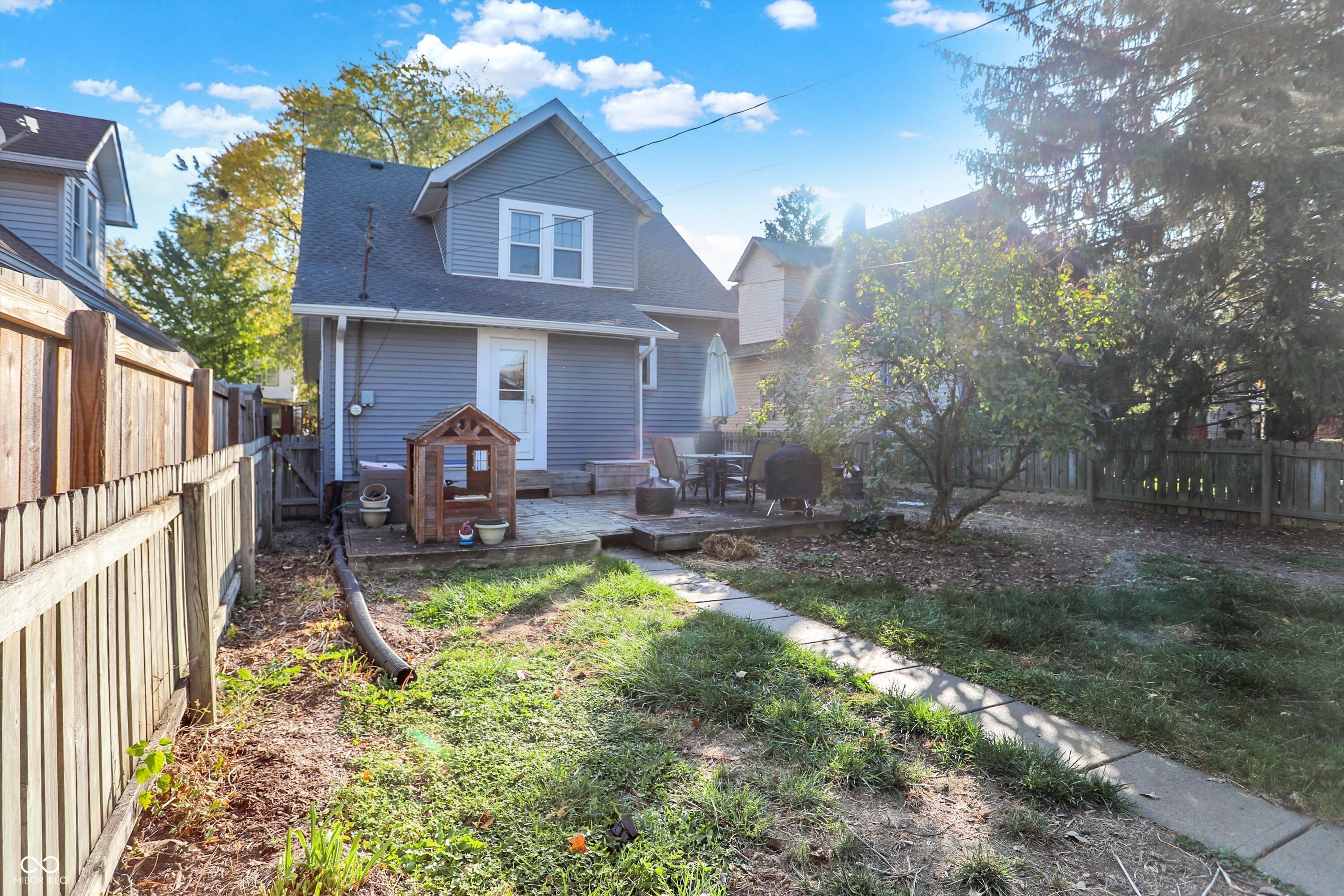 22 N Bosart Avenue