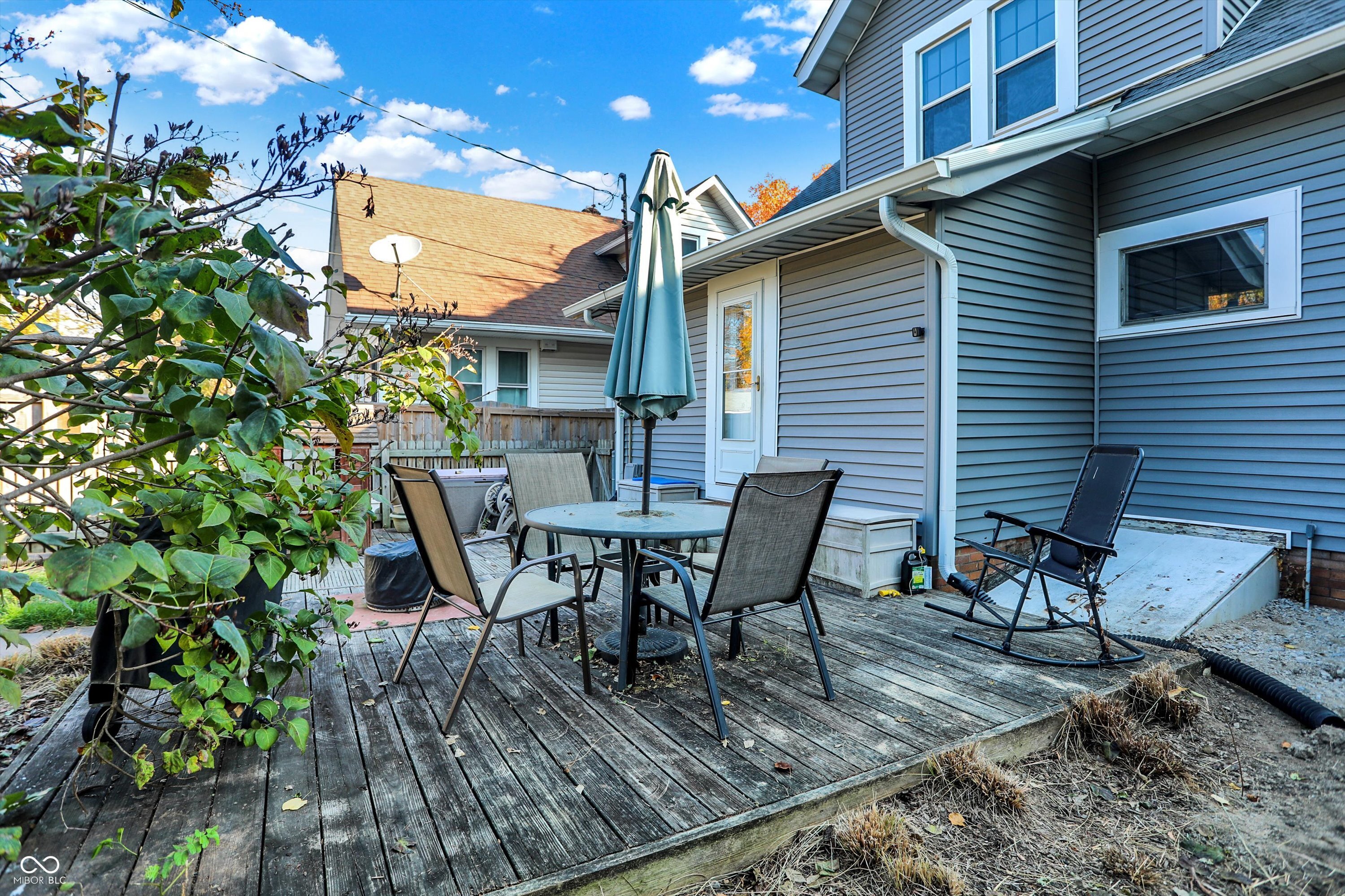22 N Bosart Avenue