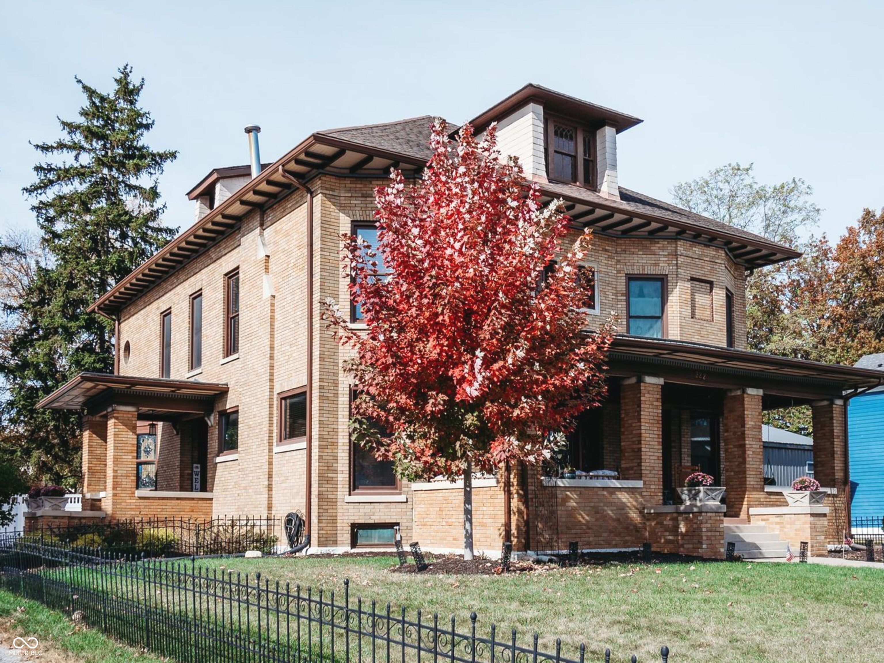 222 N Independence Street