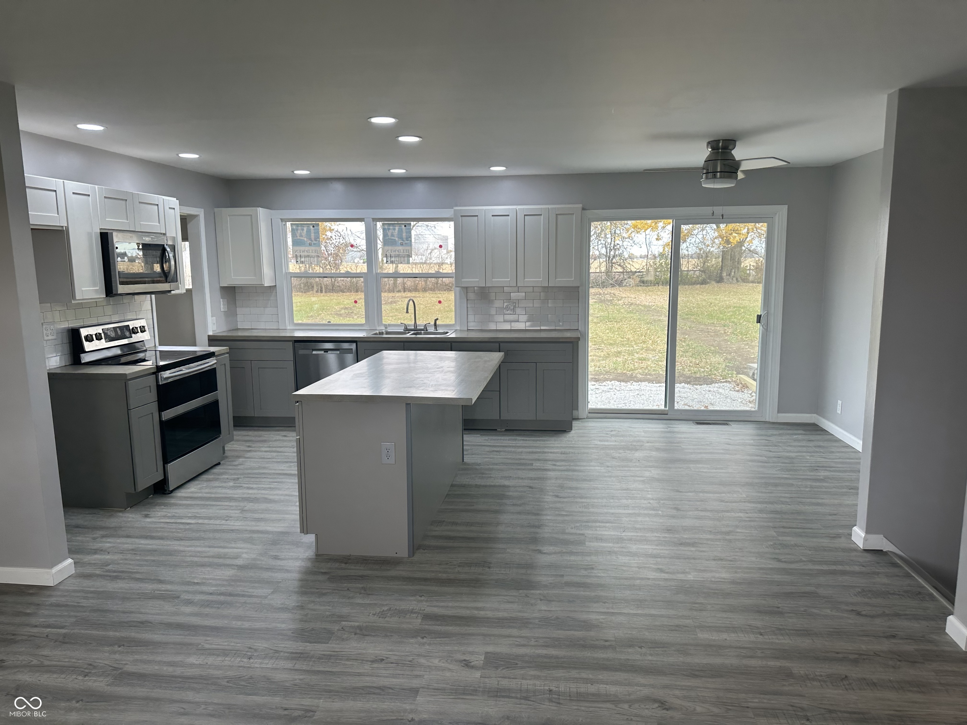 2770 W 38th Street