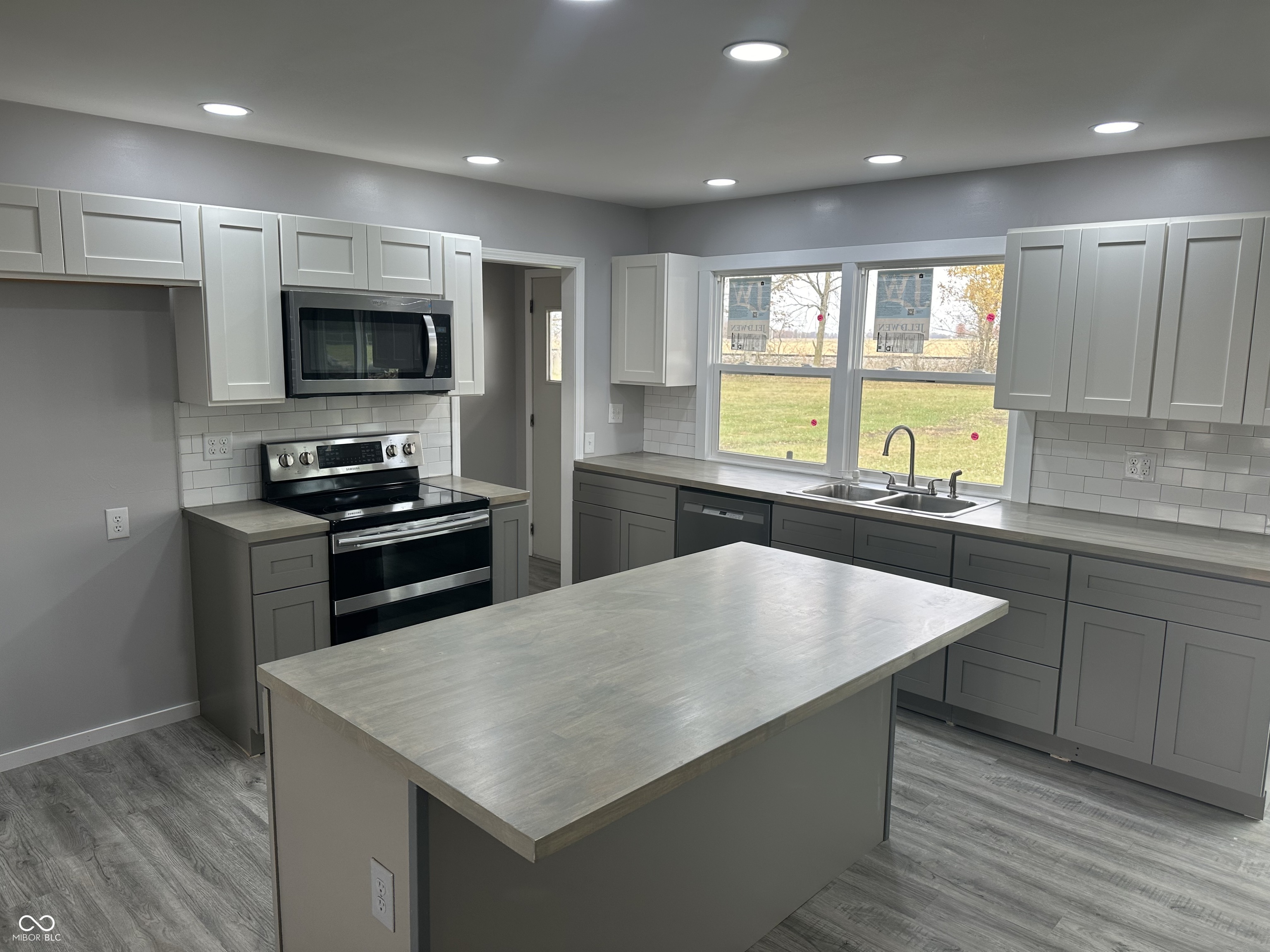 2770 W 38th Street