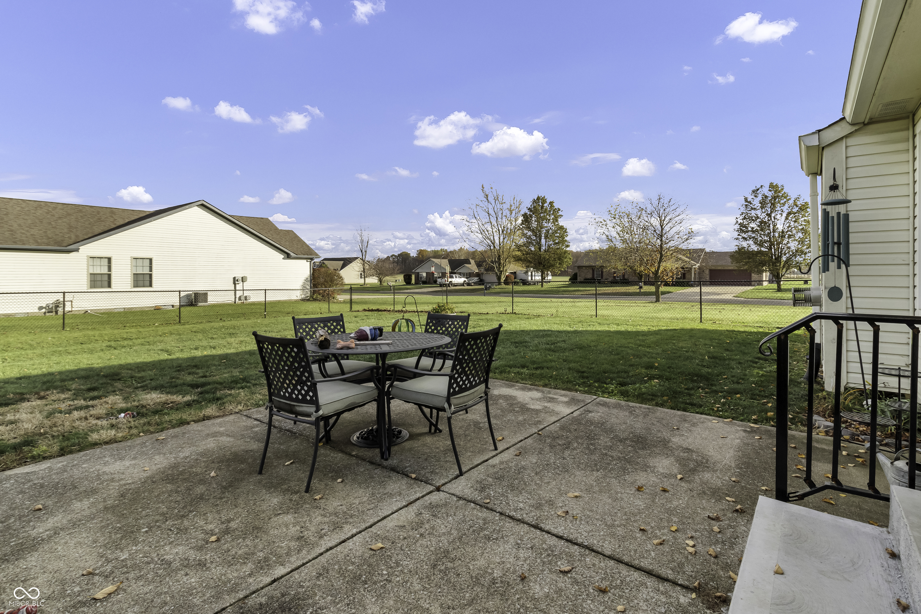 4747 N Mill Court