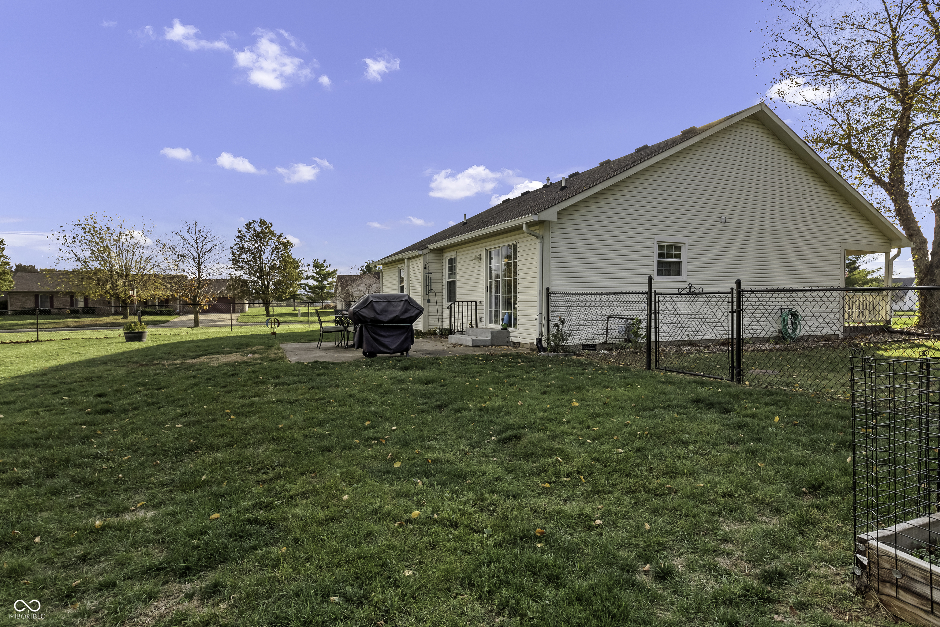 4747 N Mill Court