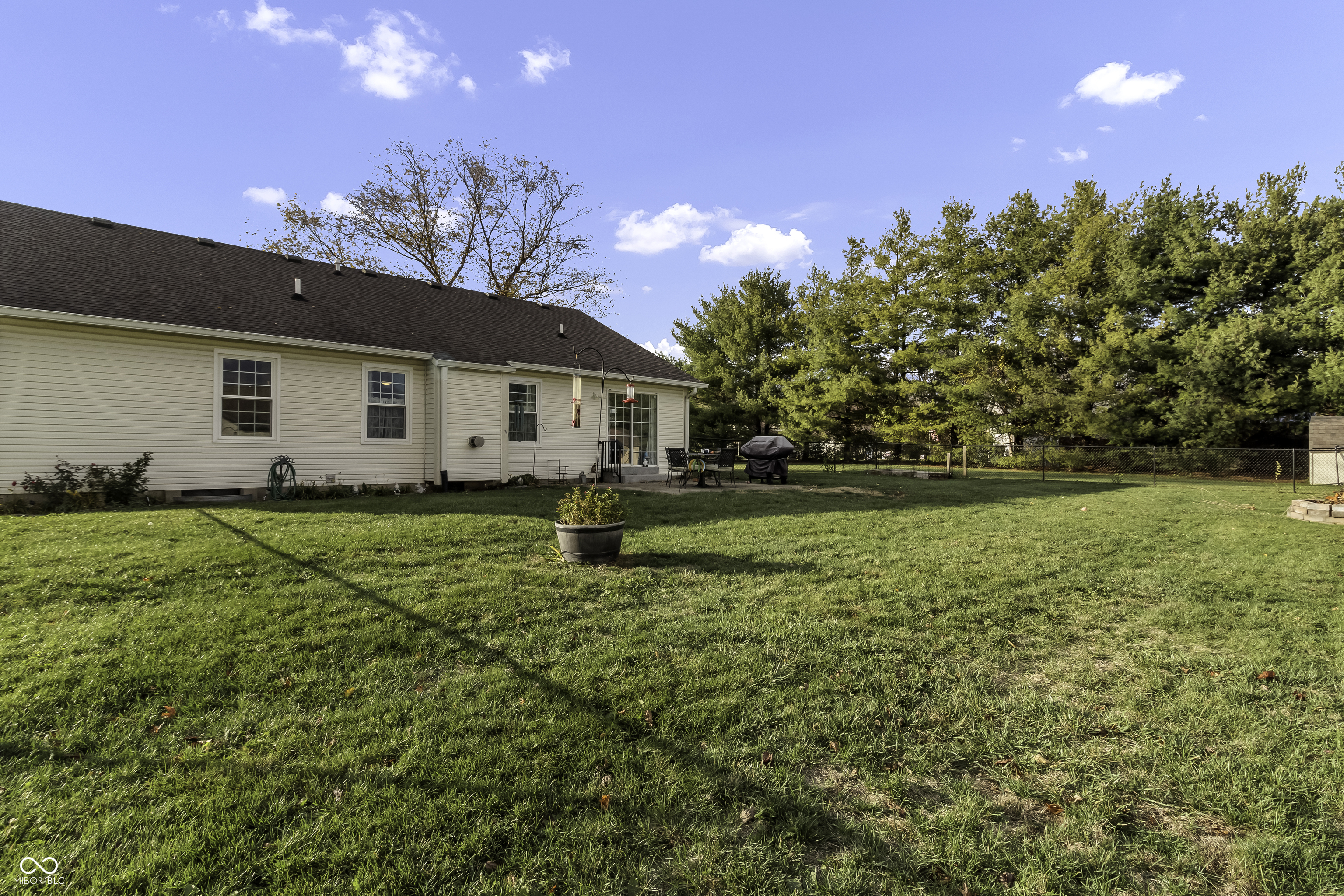 4747 N Mill Court