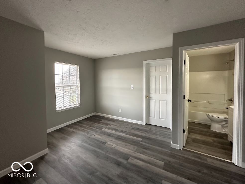 2342 Bluewood Way