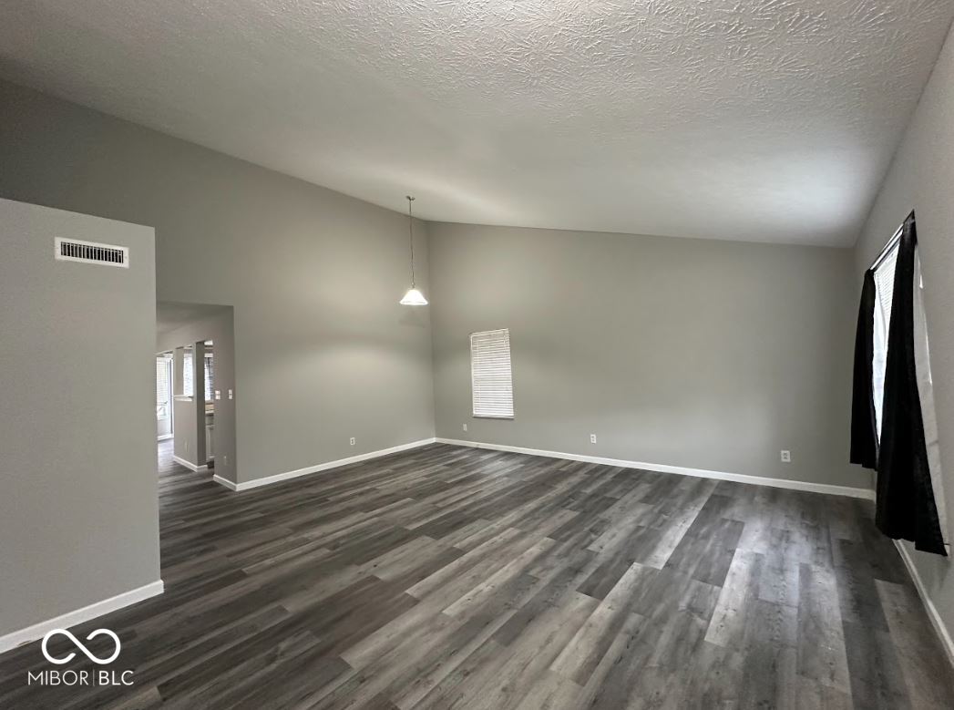 2342 Bluewood Way