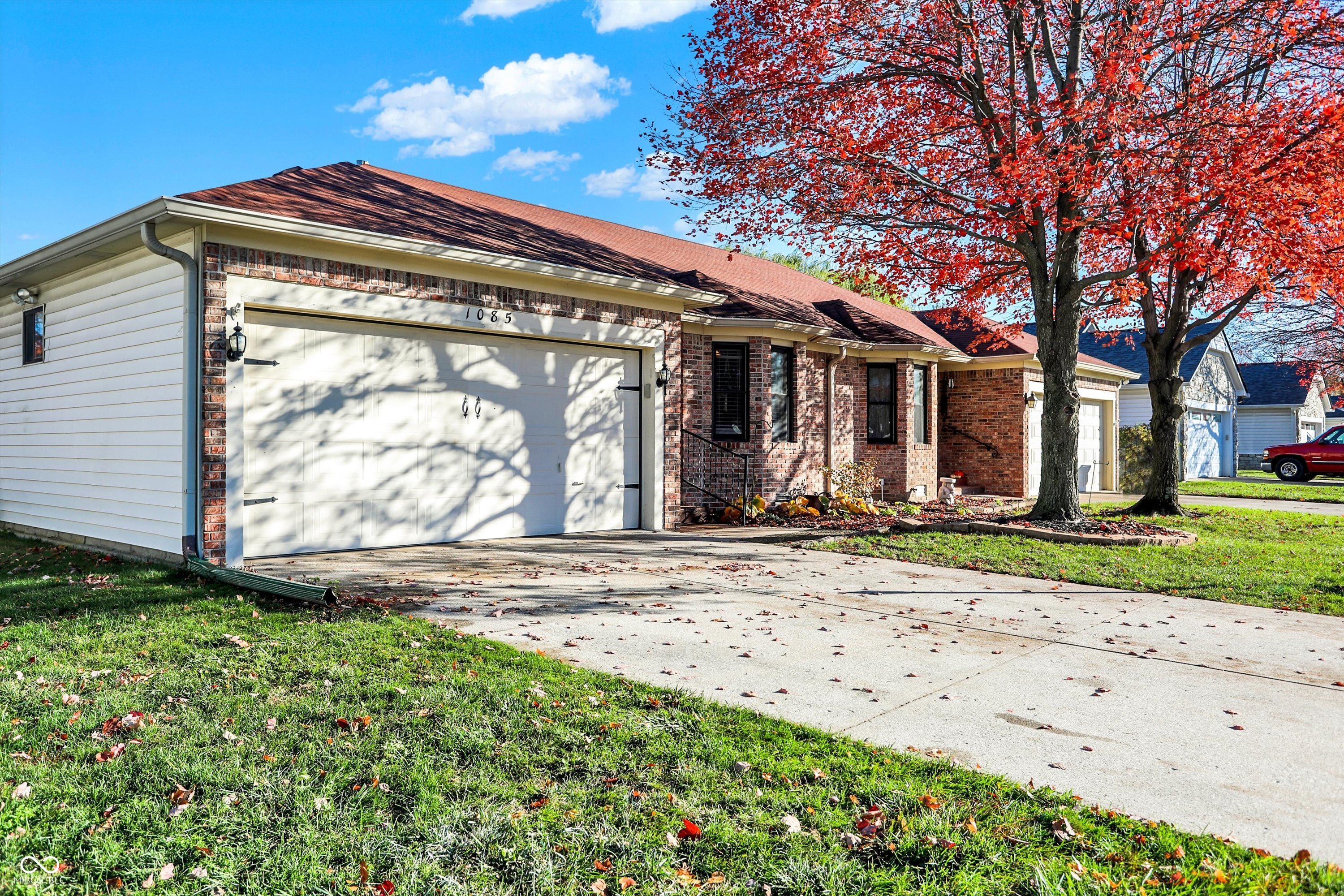 1085 Mikes Way