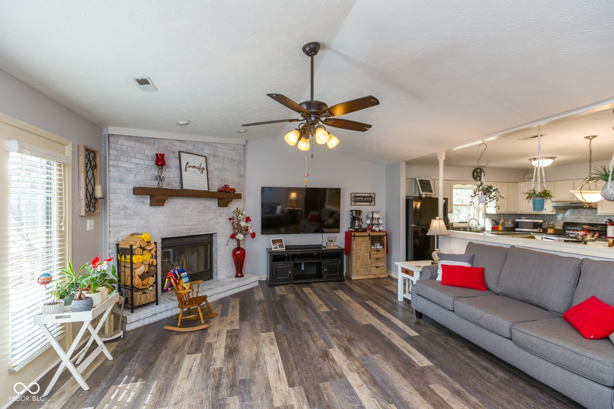 639 Debra Lane