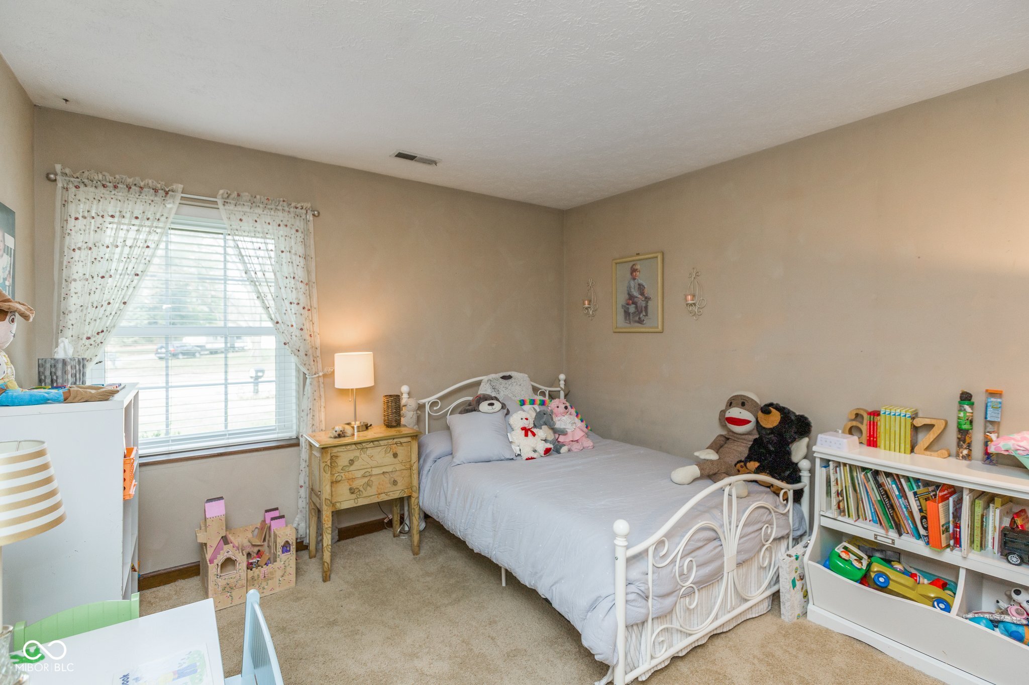 639 Debra Lane