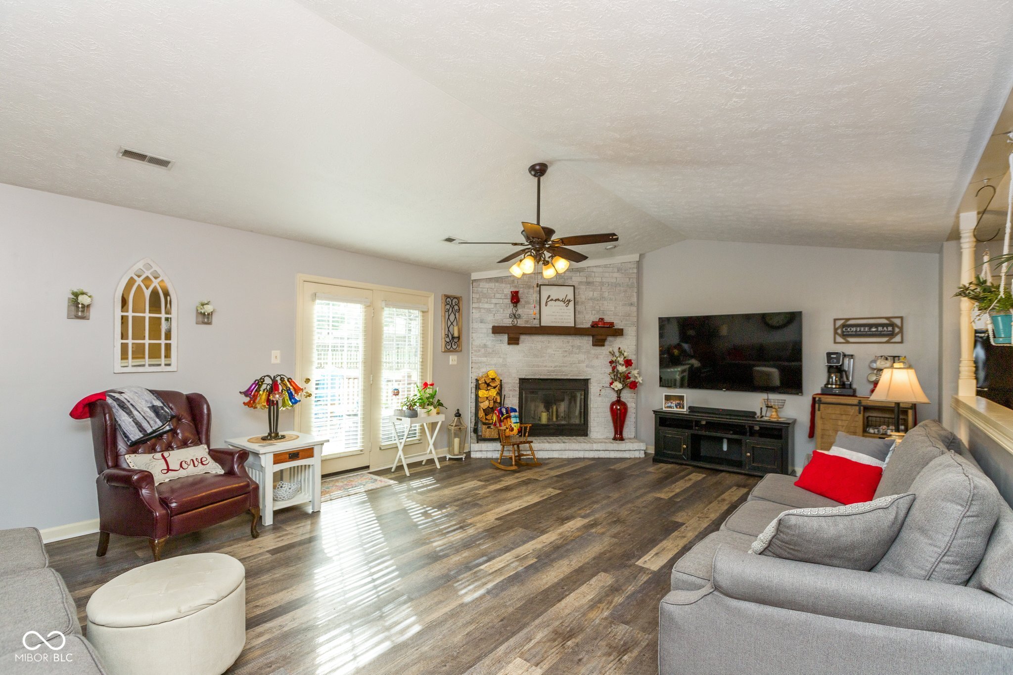 639 Debra Lane