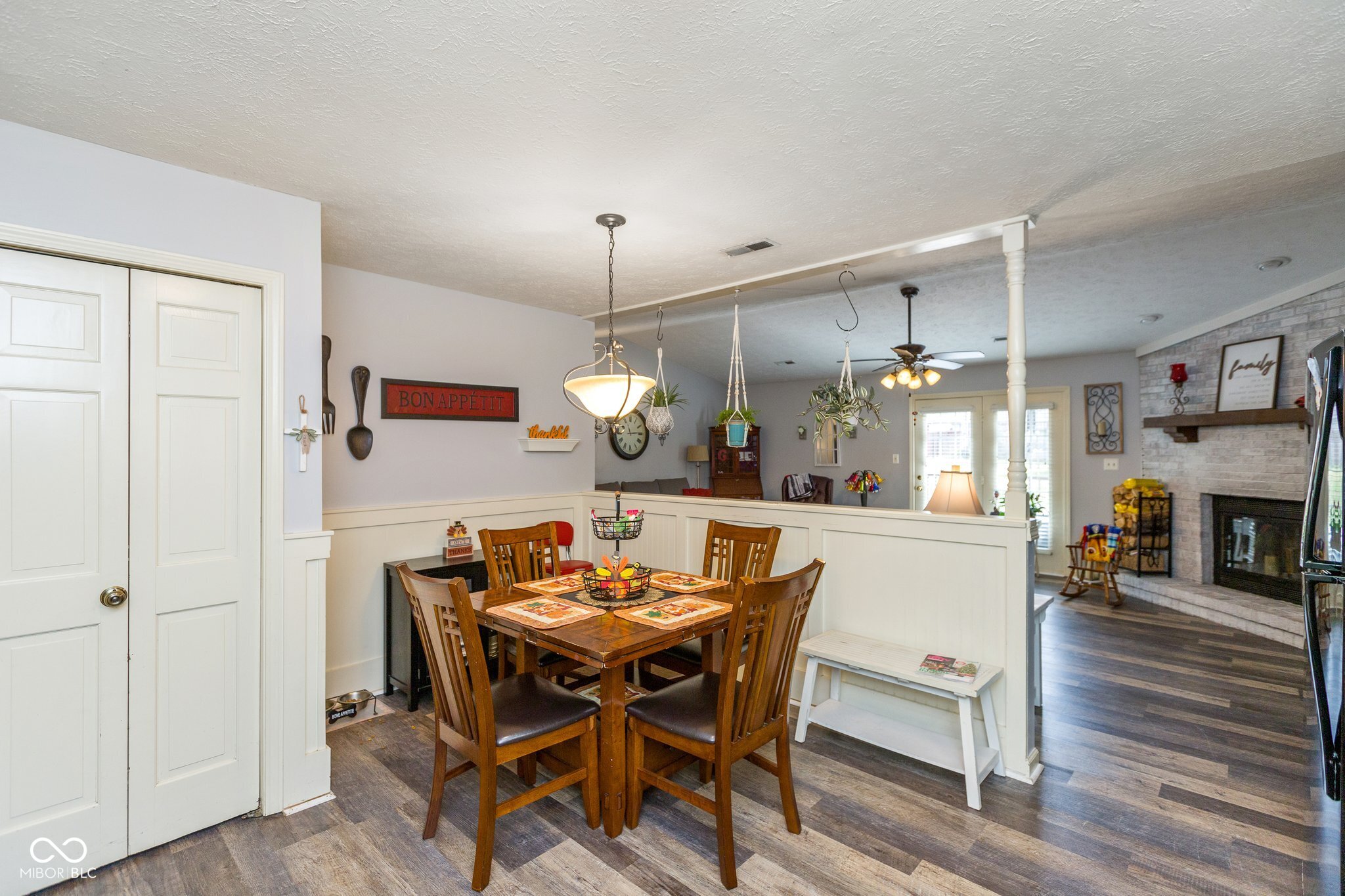 639 Debra Lane