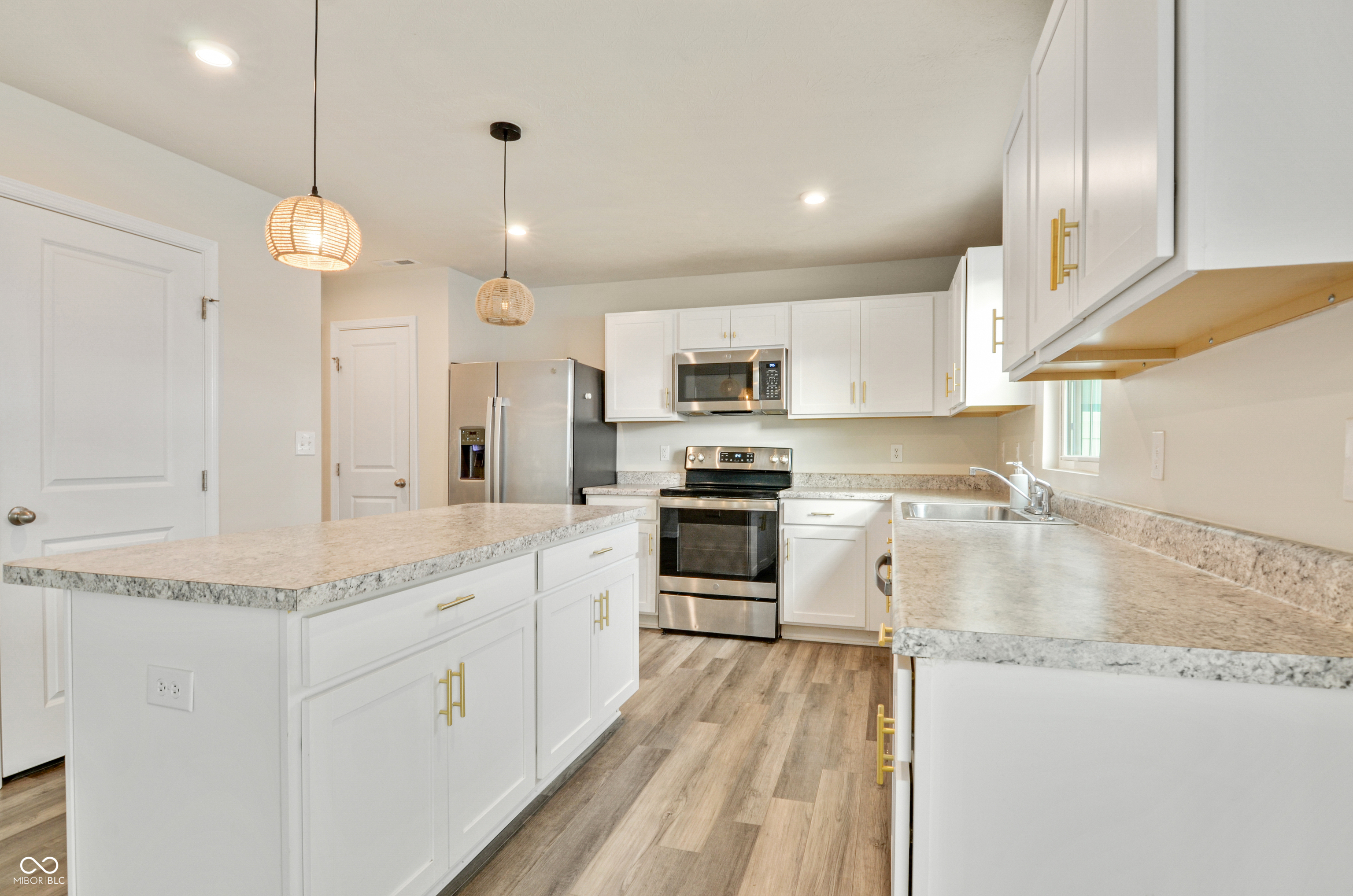 13819 N Tiosa Lane