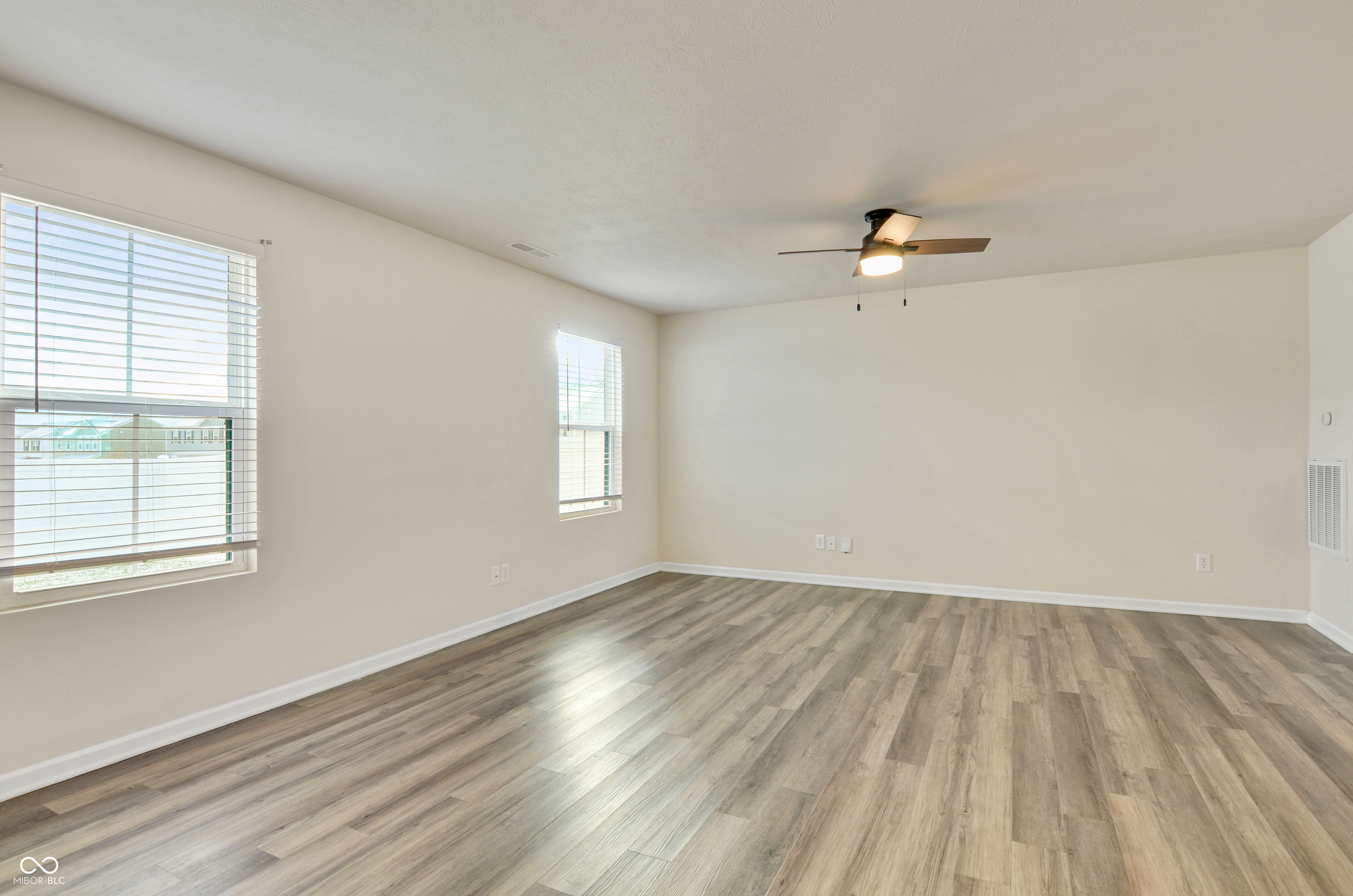 13819 N Tiosa Lane