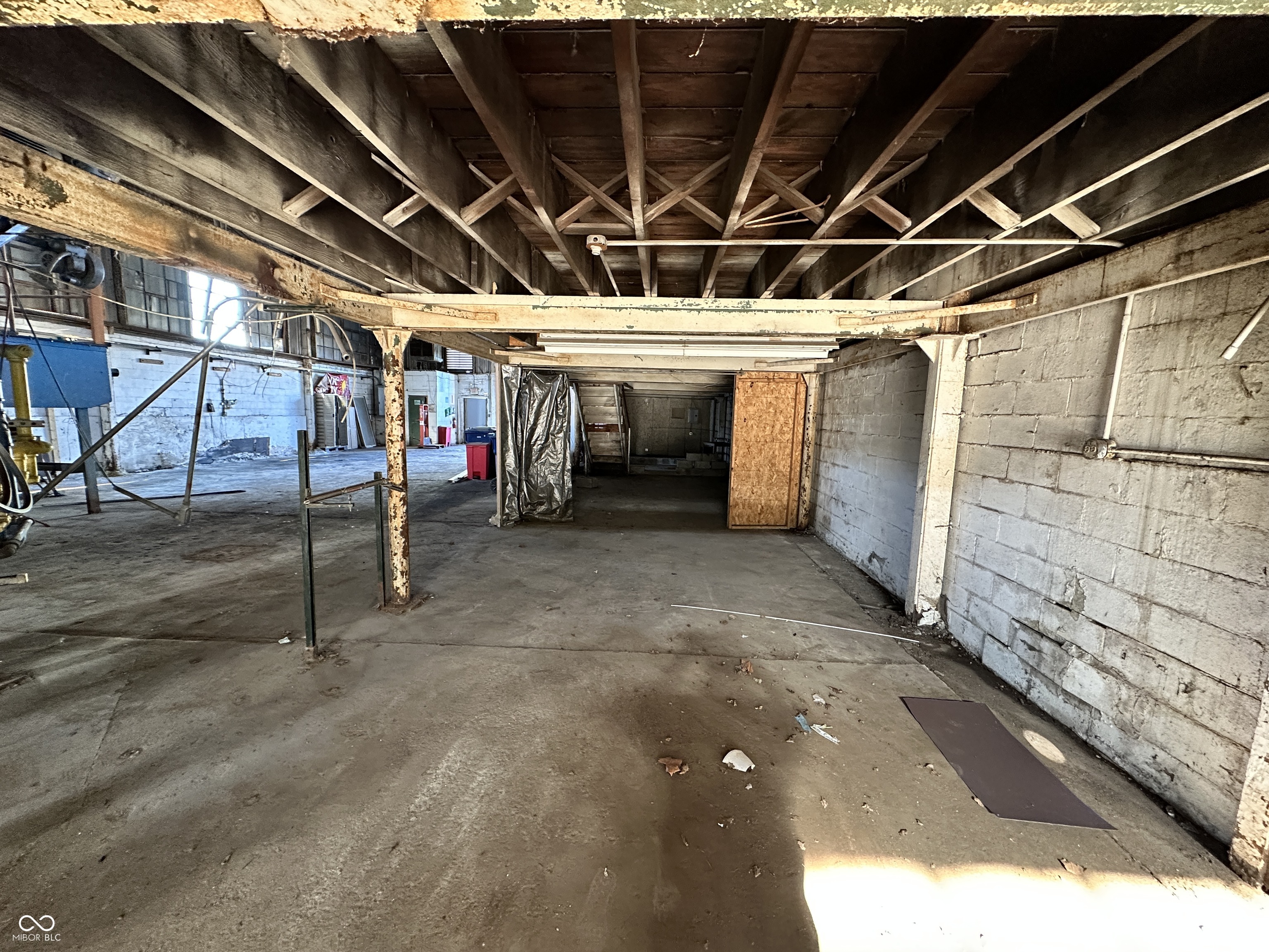3601 E 9th Street