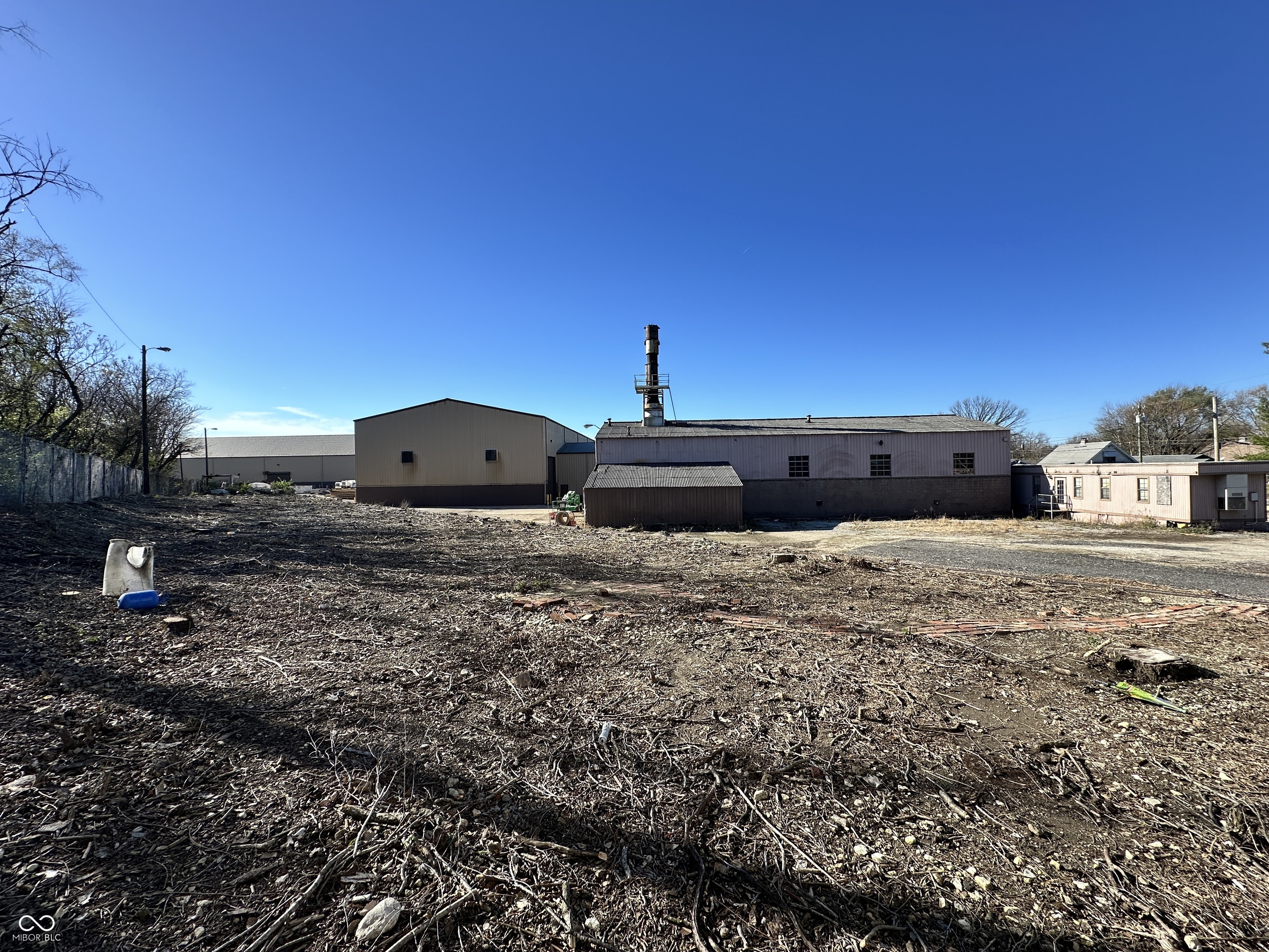 3601 E 9th Street