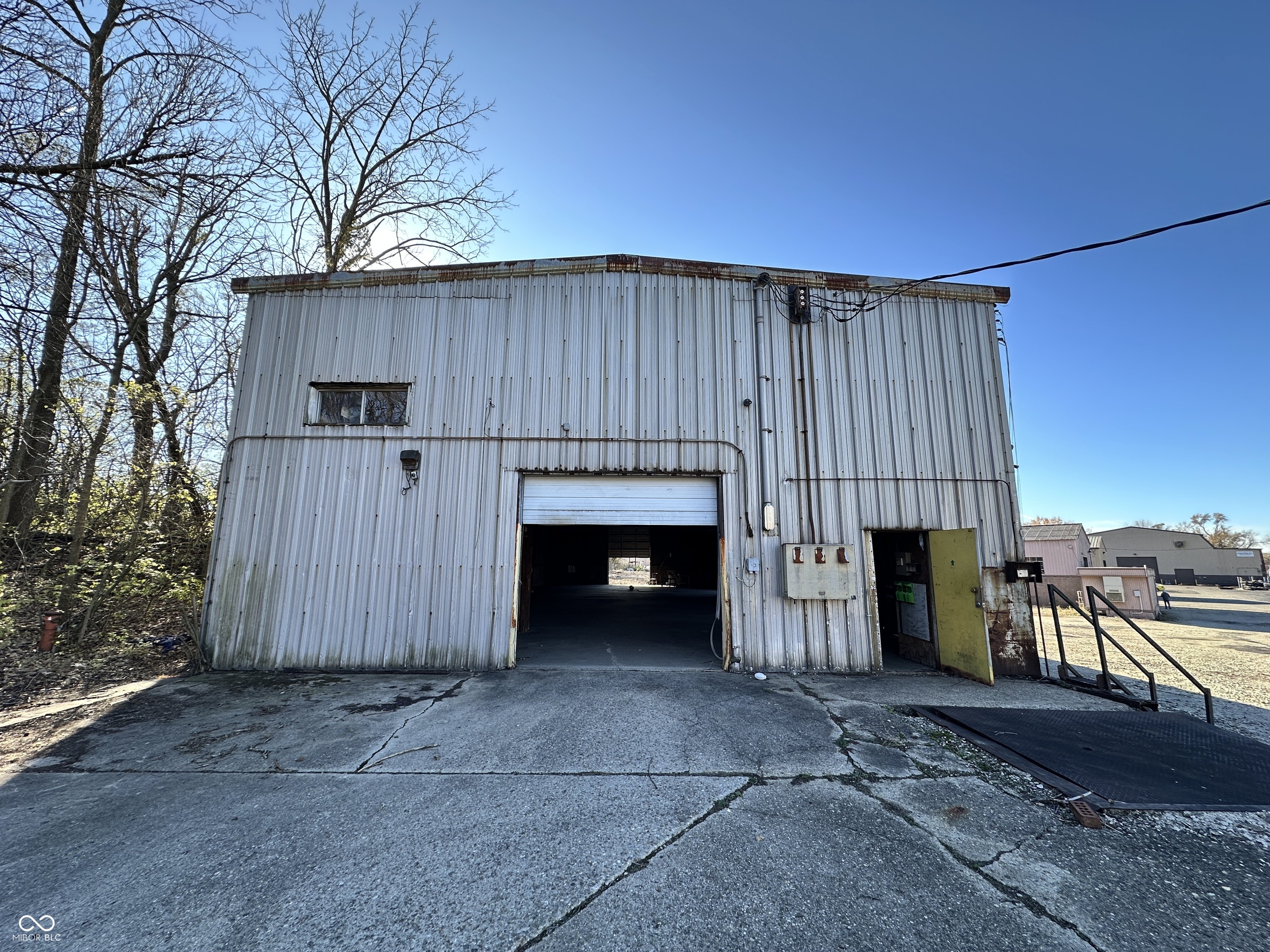 3601 E 9th Street